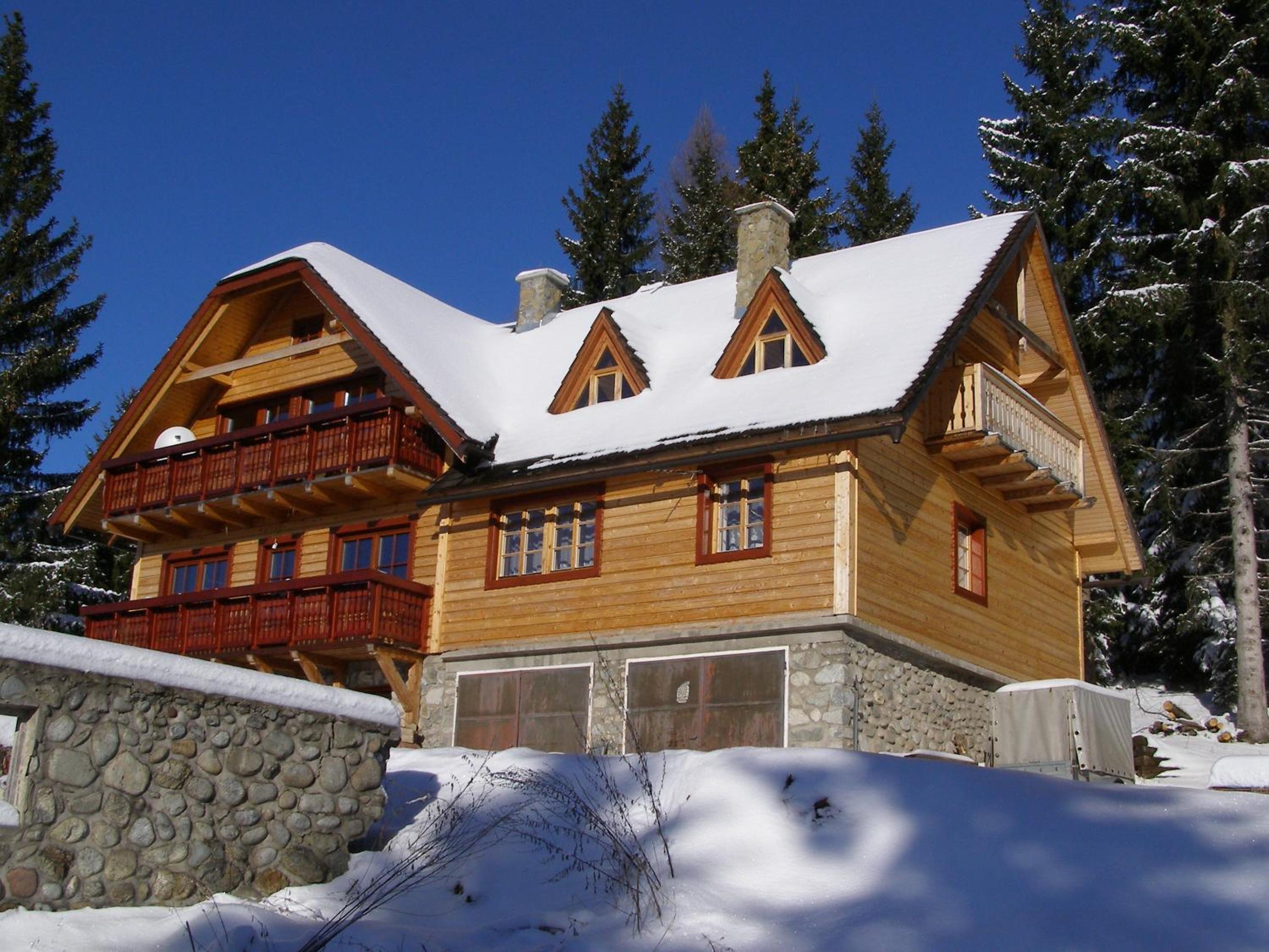 Three-Bedroom Chalet photo 3