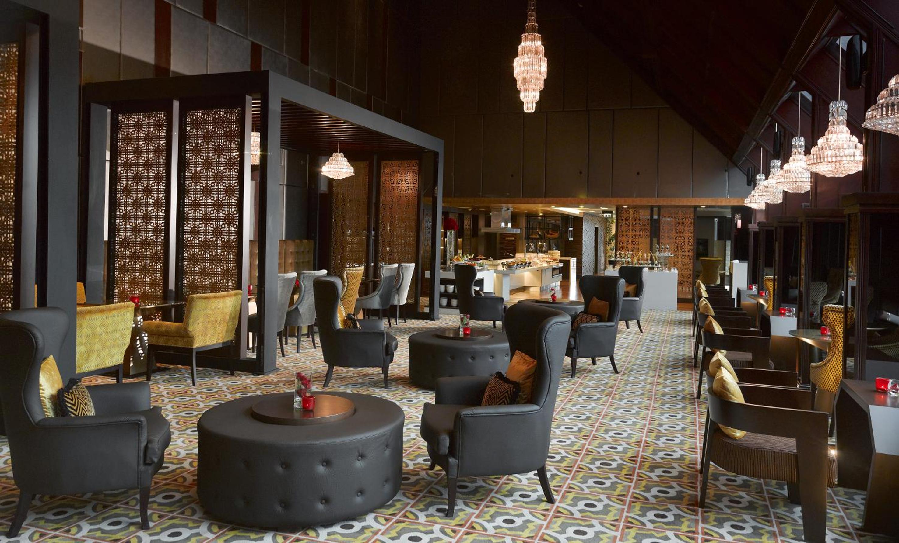 Red Level Room with Executive Lounge Access - Photo 5