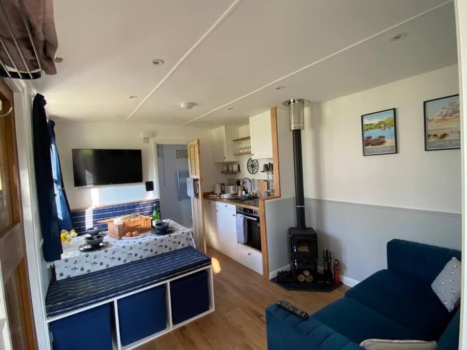 One-Bedroom House photo 2