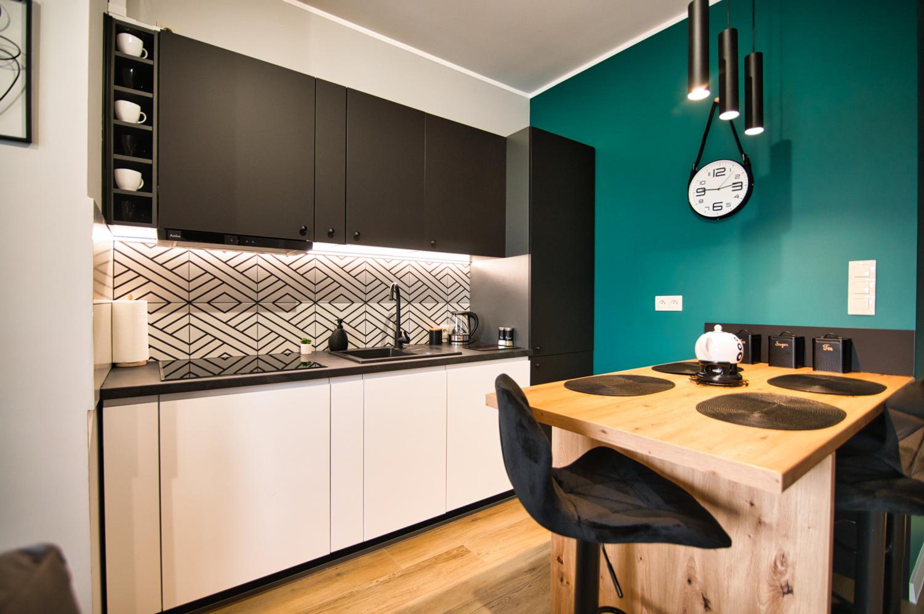 Family Studio - Photo 10