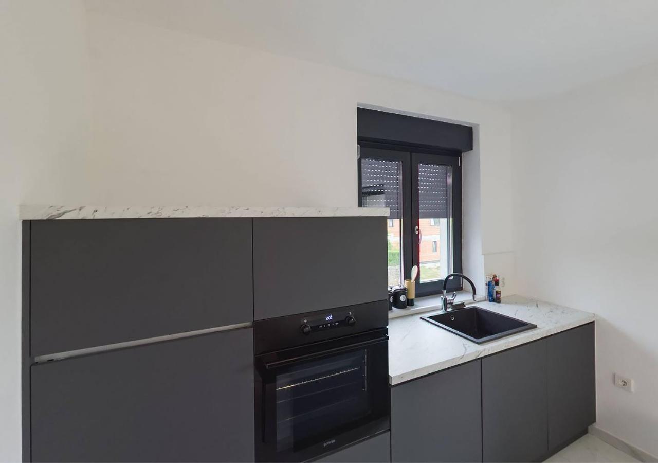 One-Bedroom Apartment - Photo 16