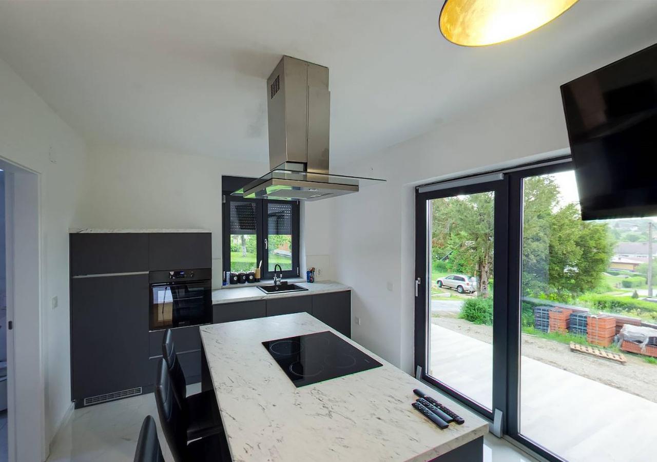 One-Bedroom Apartment - Photo 2