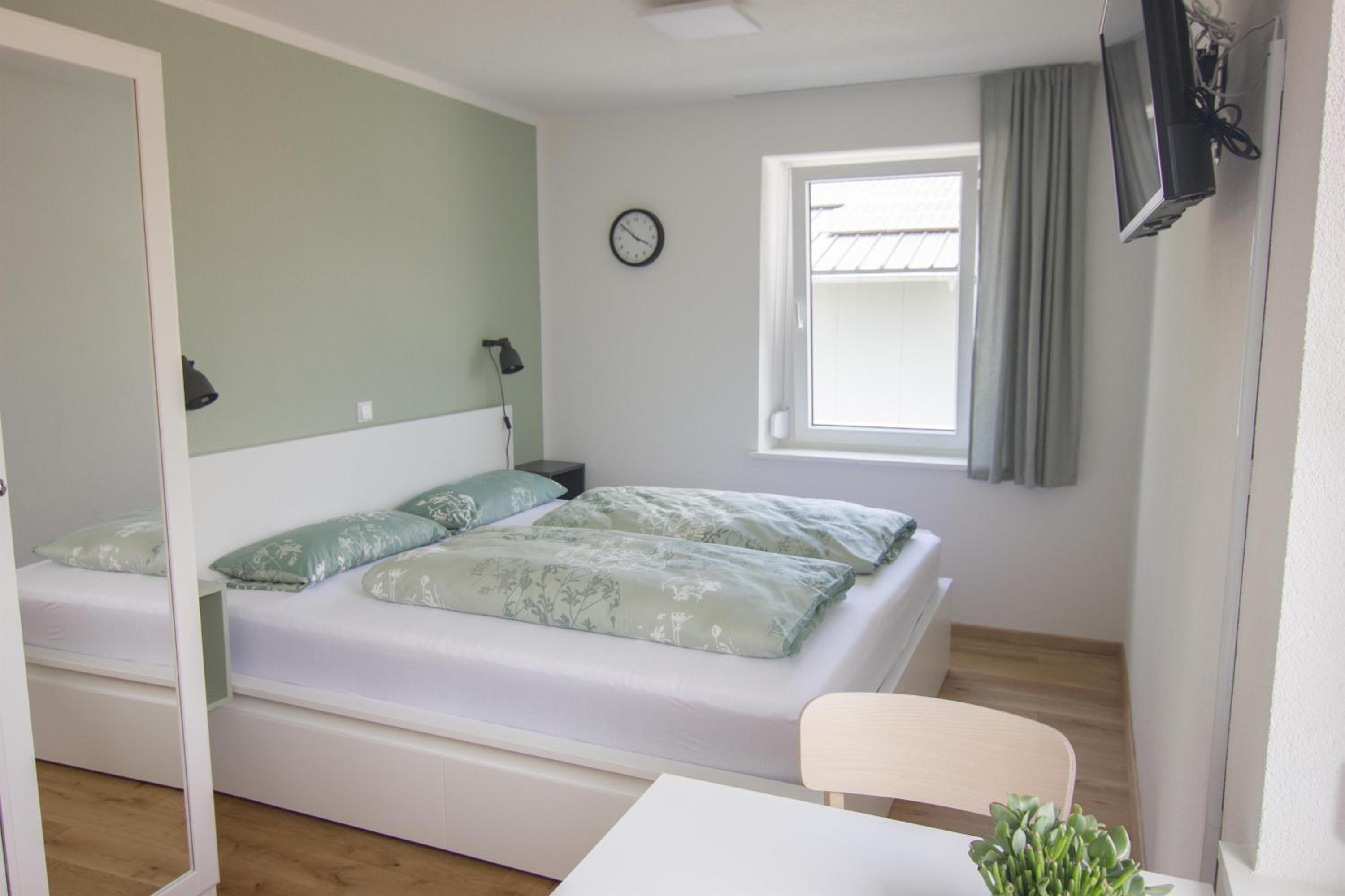 Apartment with Shower photo 2