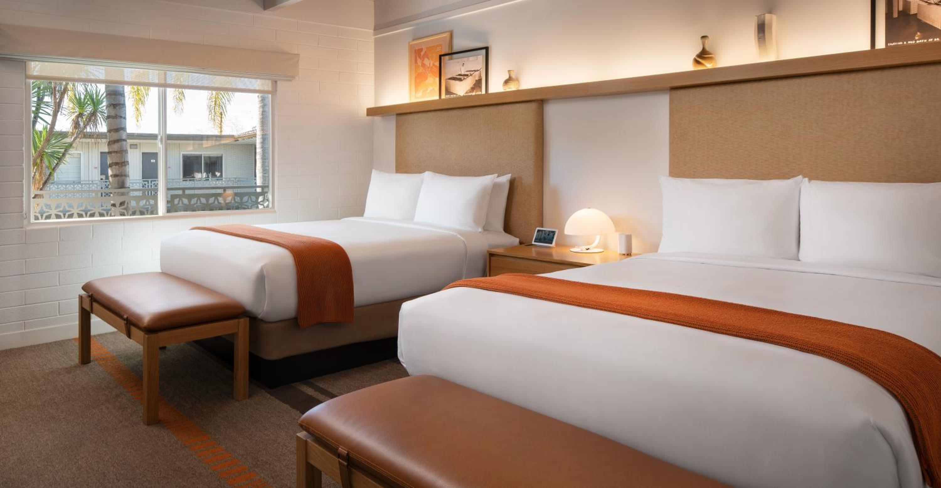 Deluxe Queen Room with Two Queen Beds photo 2
