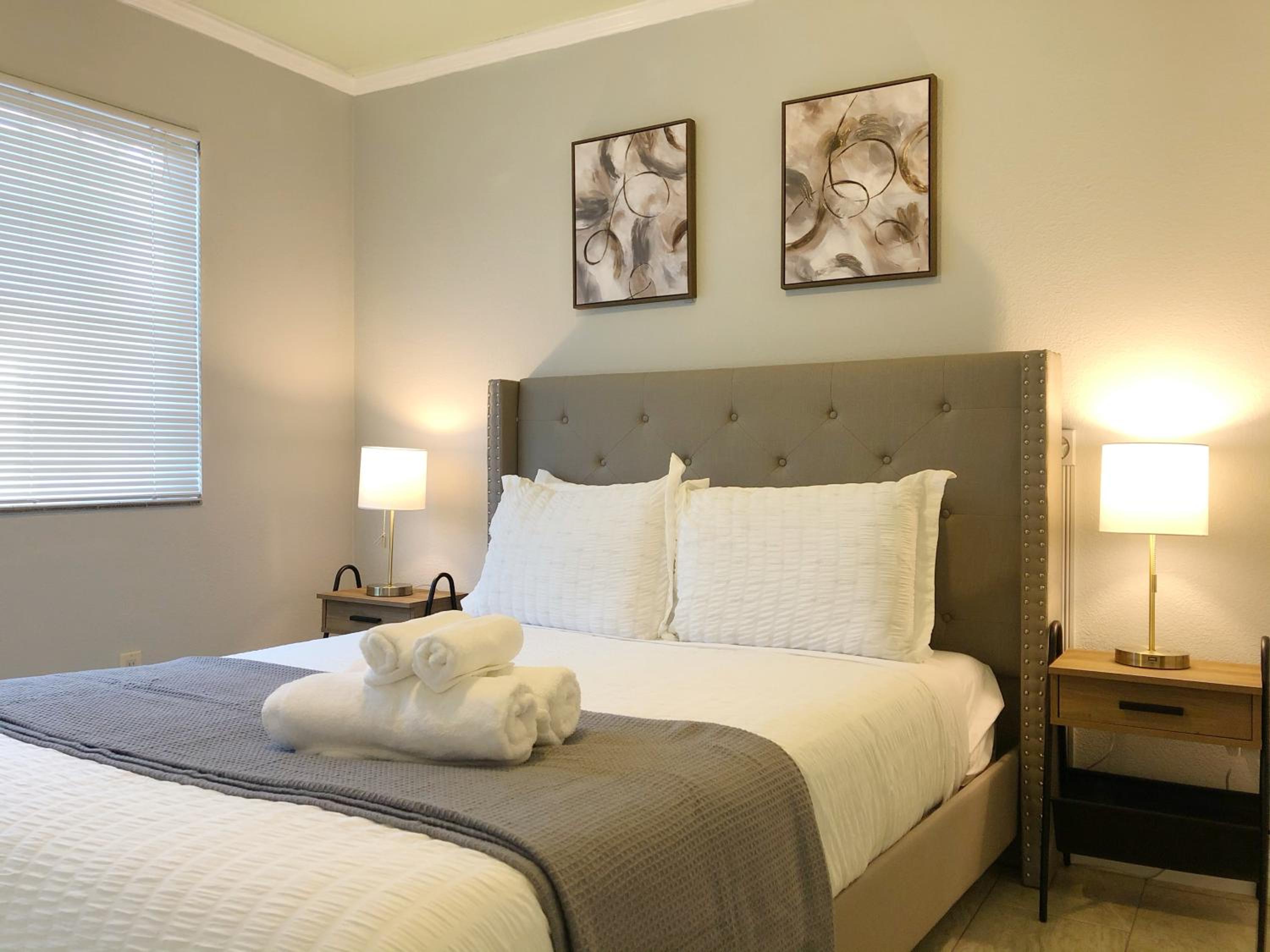 Two-Bedroom House photo 2
