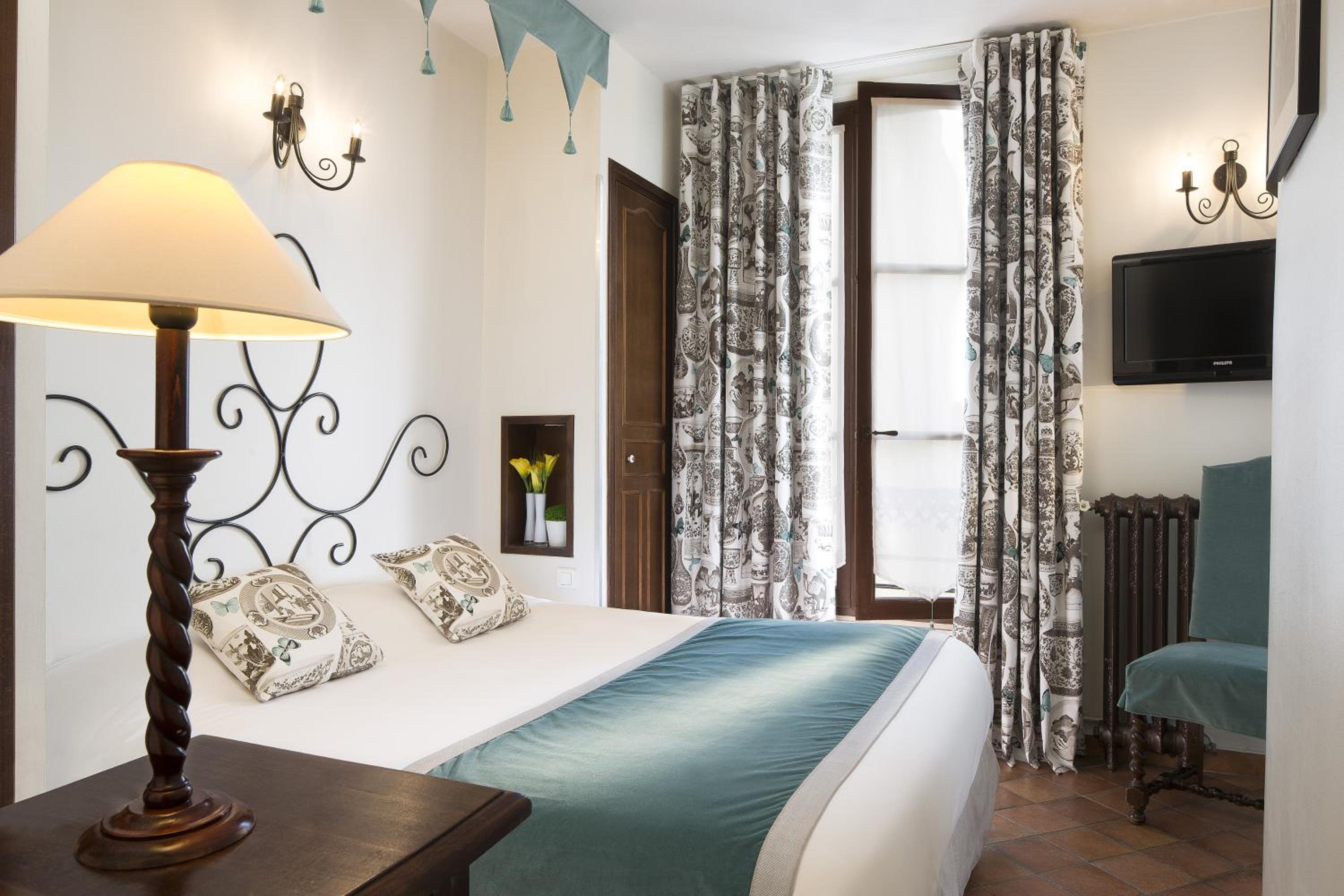 Single Room thumbnail 6