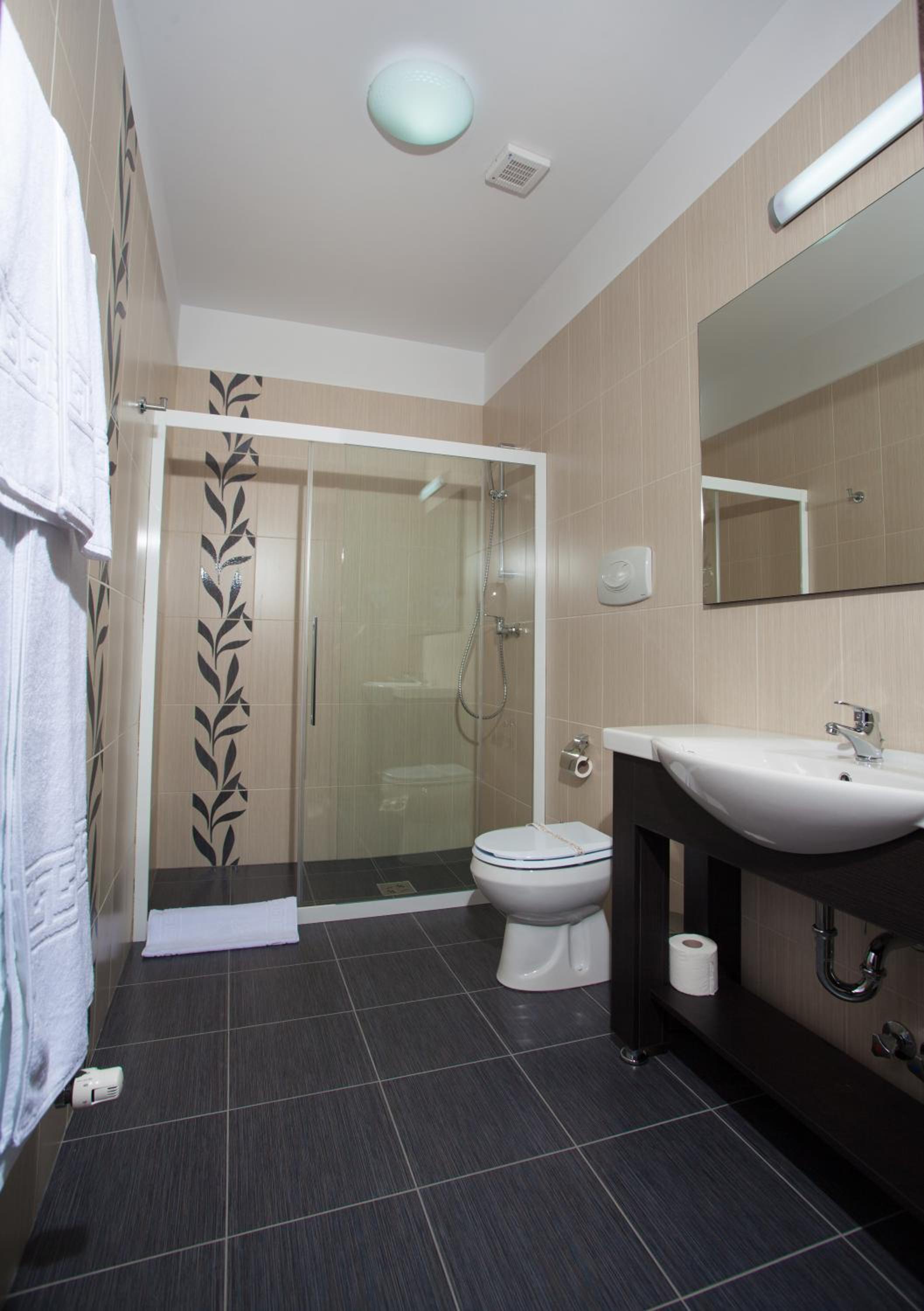 Double Room - Photo 2