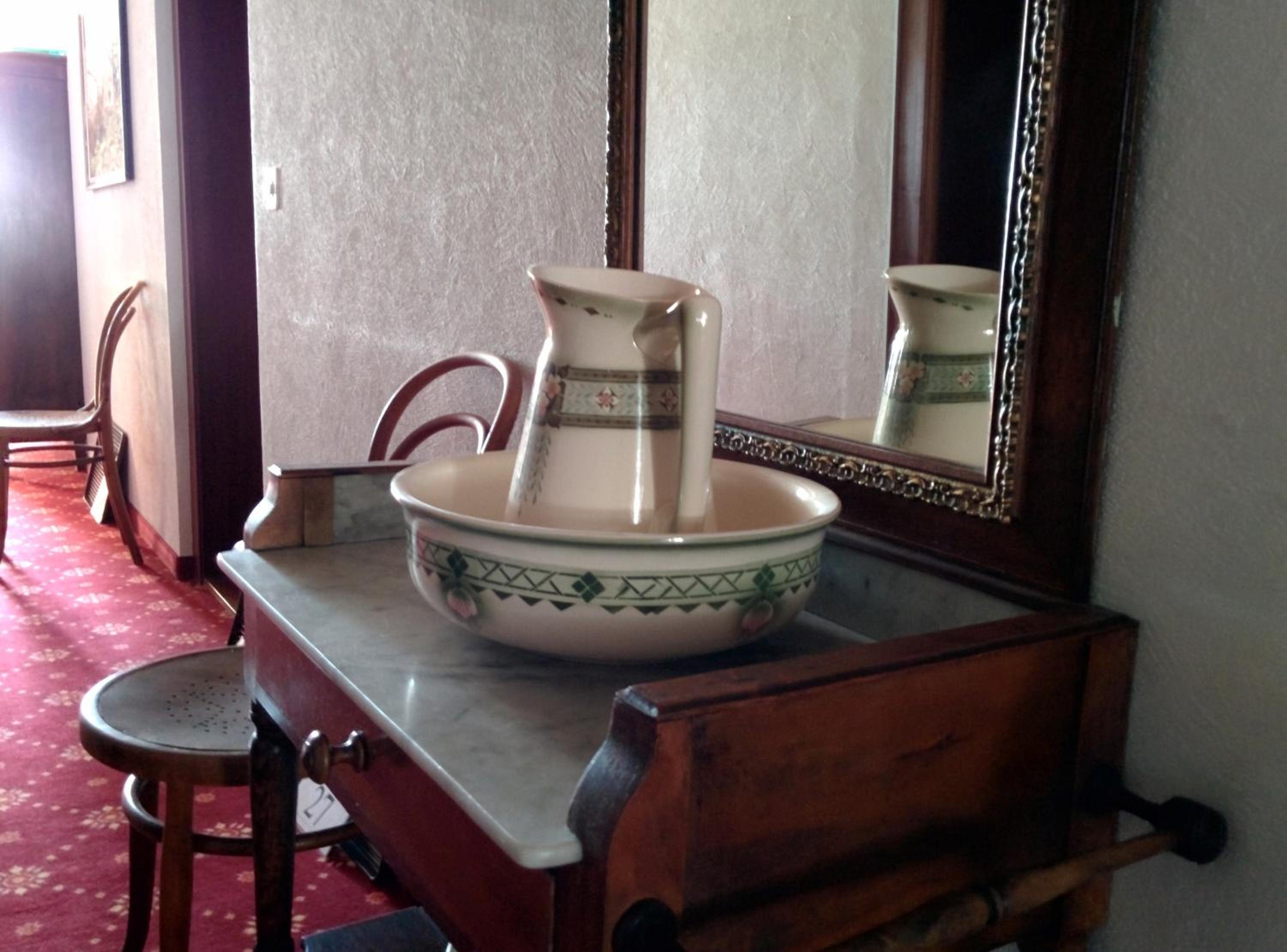 Double Room - Photo 8