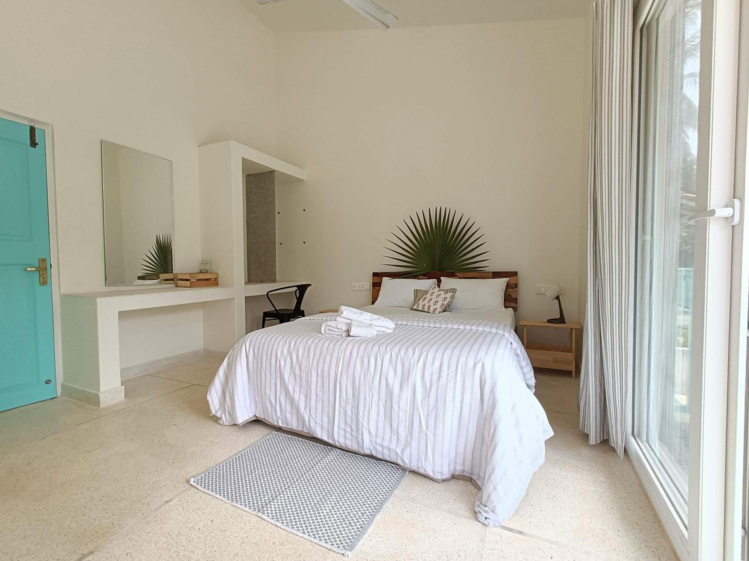 One-Bedroom Apartment photo 3