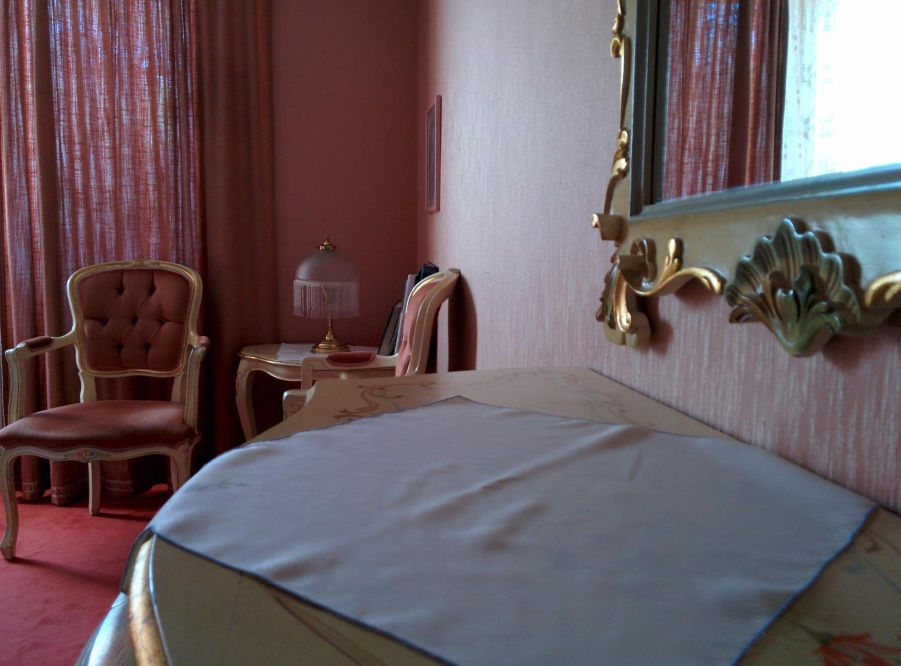 Double Room - Photo 1