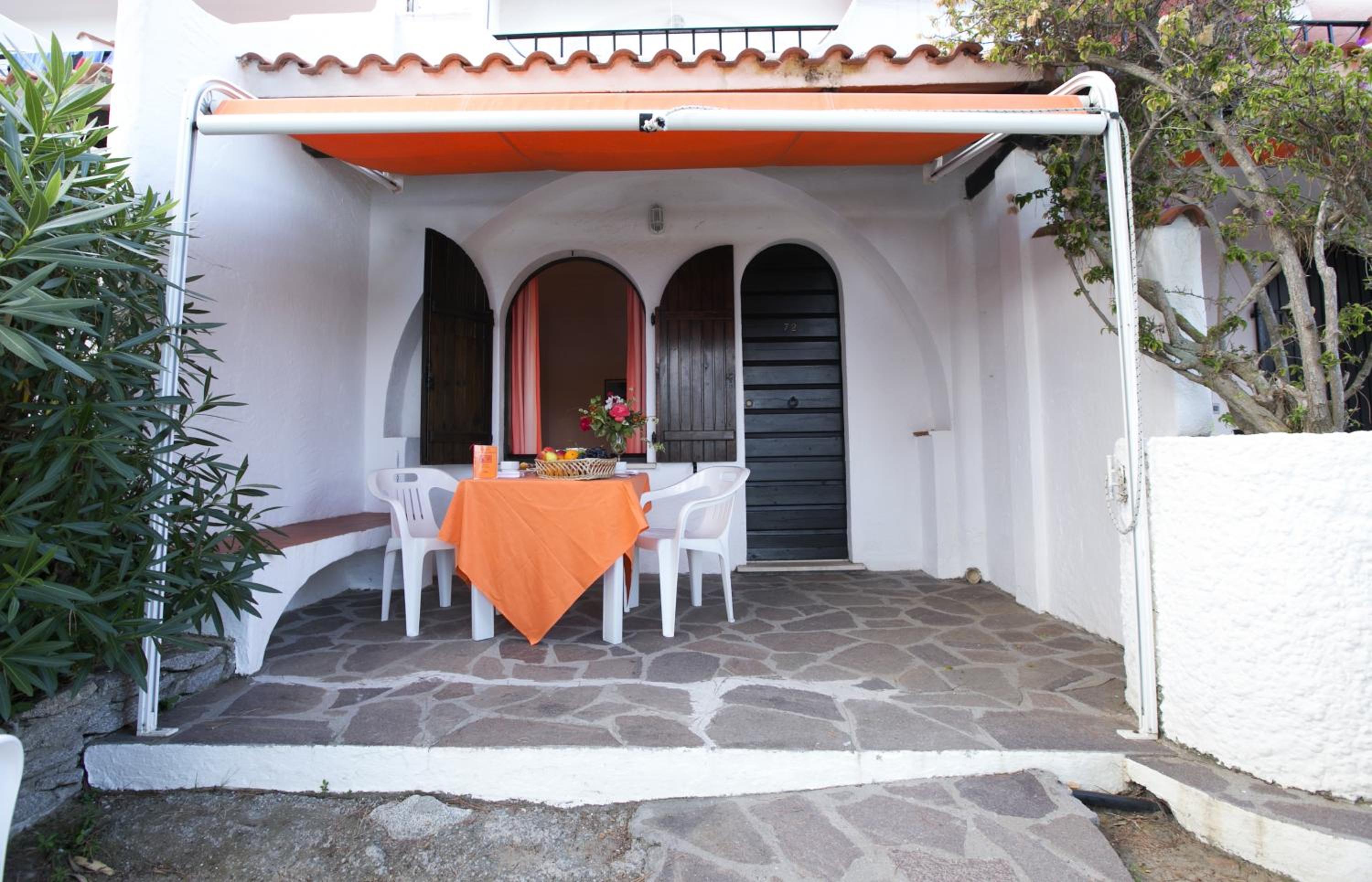 Studio Apartment with Sea View photo 3