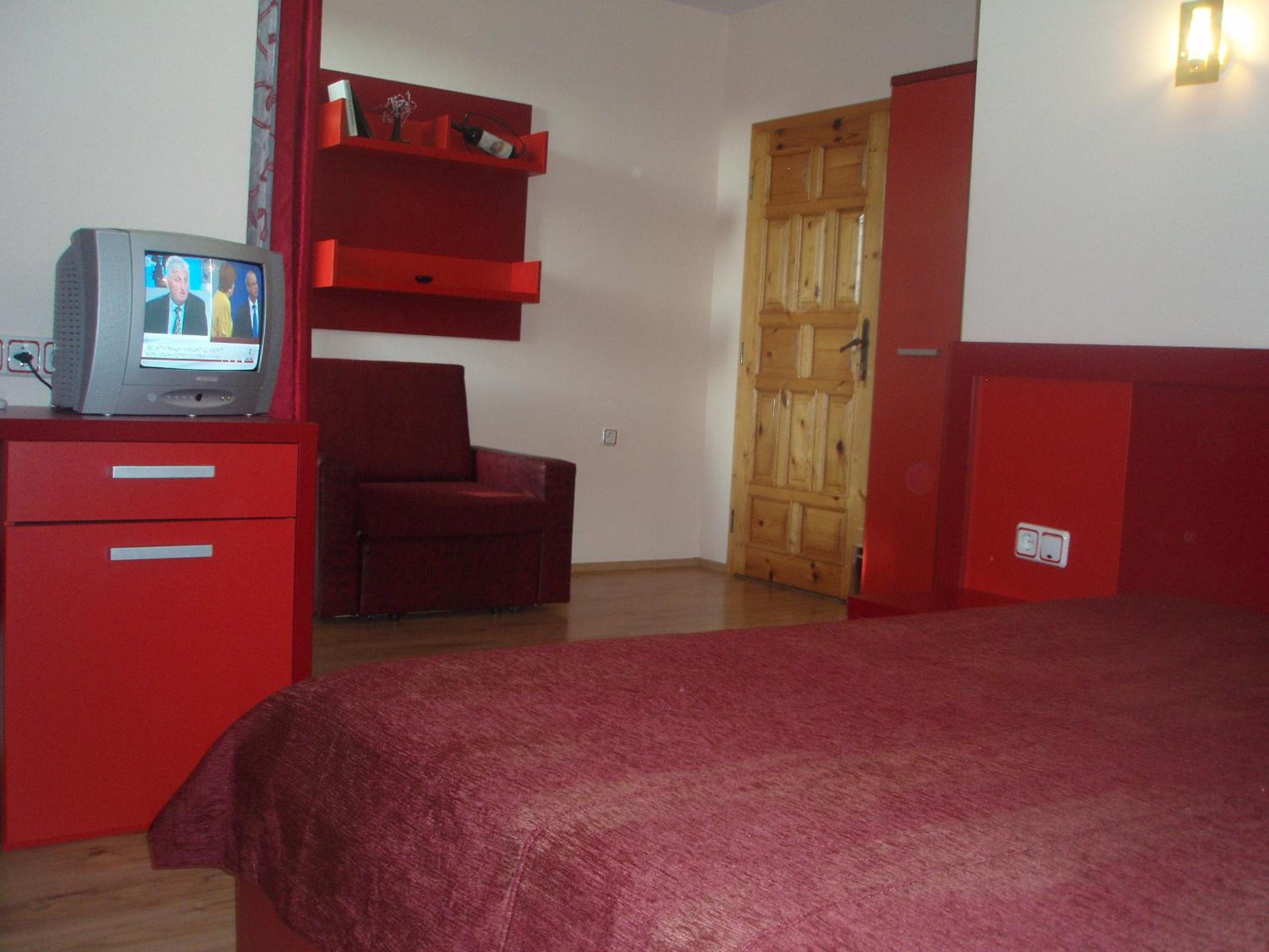 Deluxe Double Room with Extra Bed photo 3