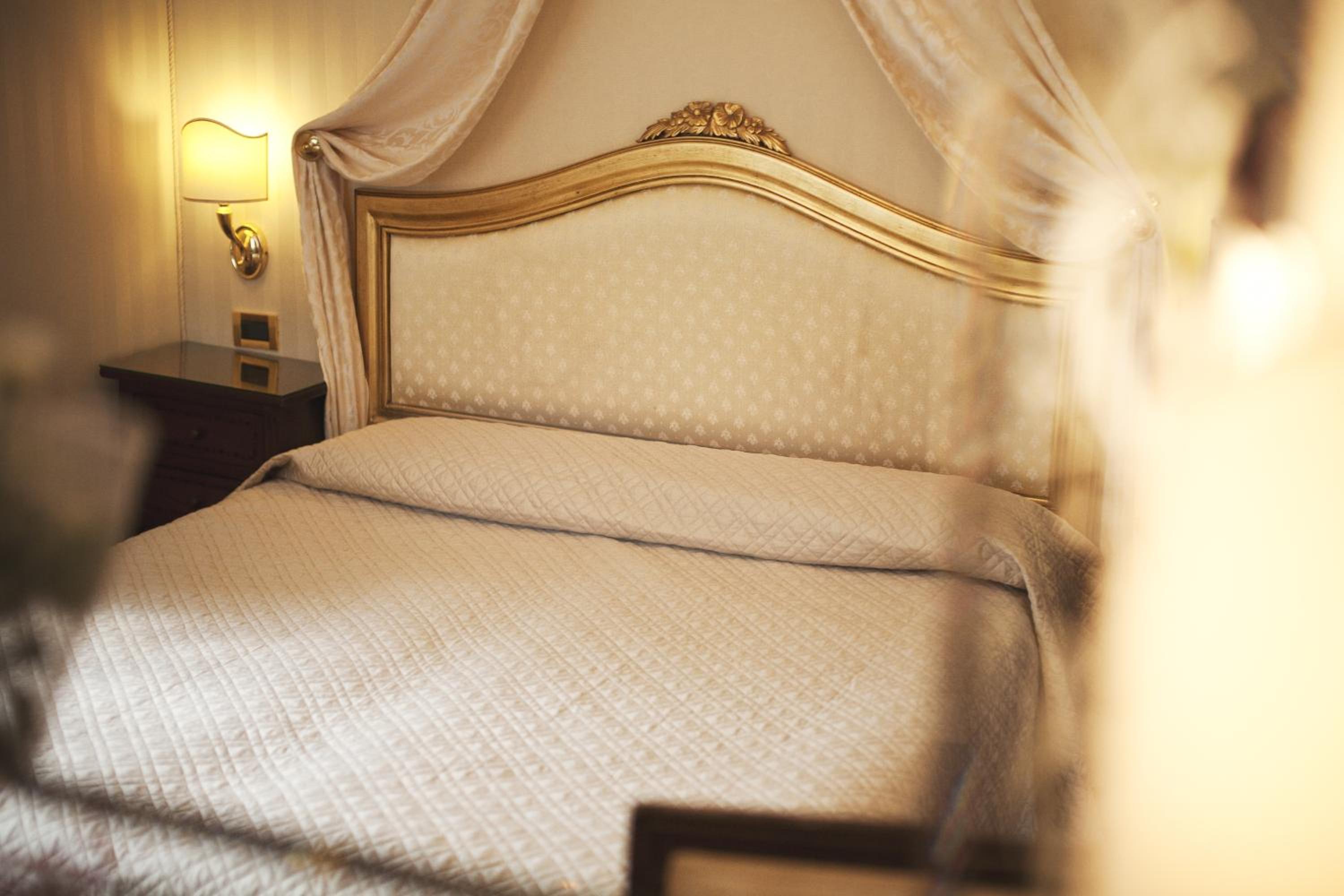 Junior Suite with Canal View photo 2