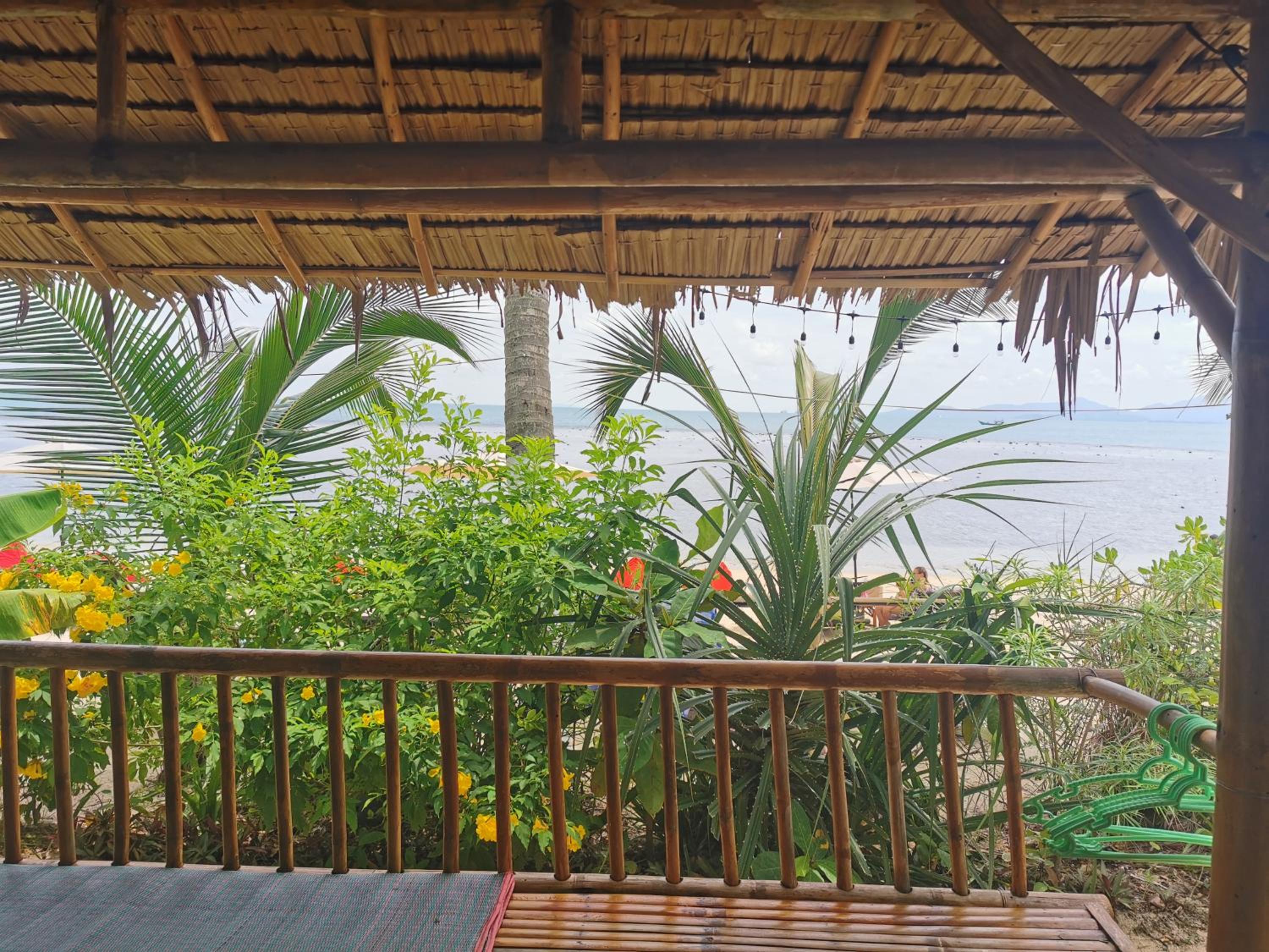 Bungalow - Water Front  photo 2