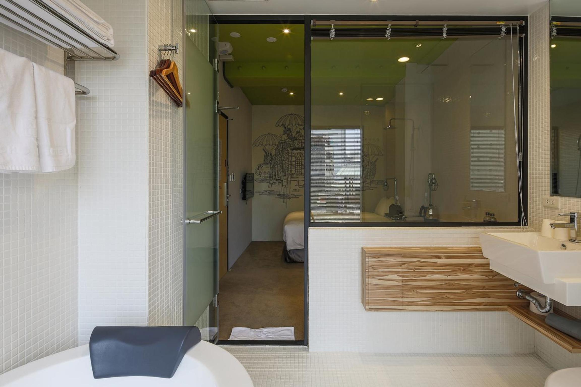 Executive Double Room with Bath photo 3