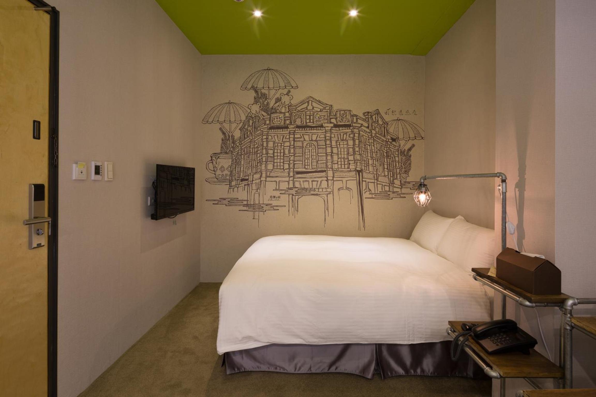 Executive Double Room with Bath photo 2