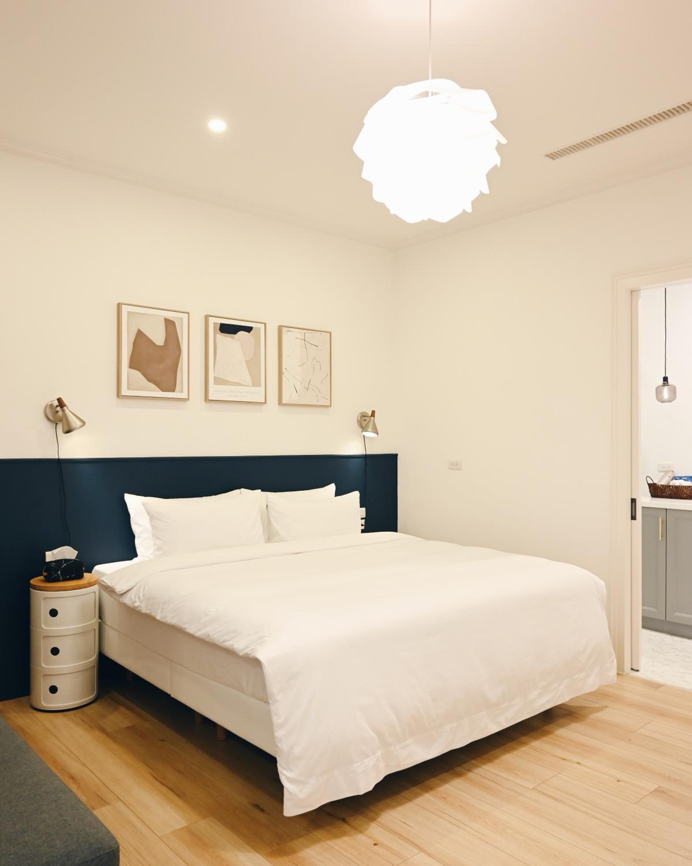 Deluxe Double Room with Shower