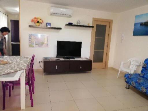 Two-Bedroom House - Photo 17