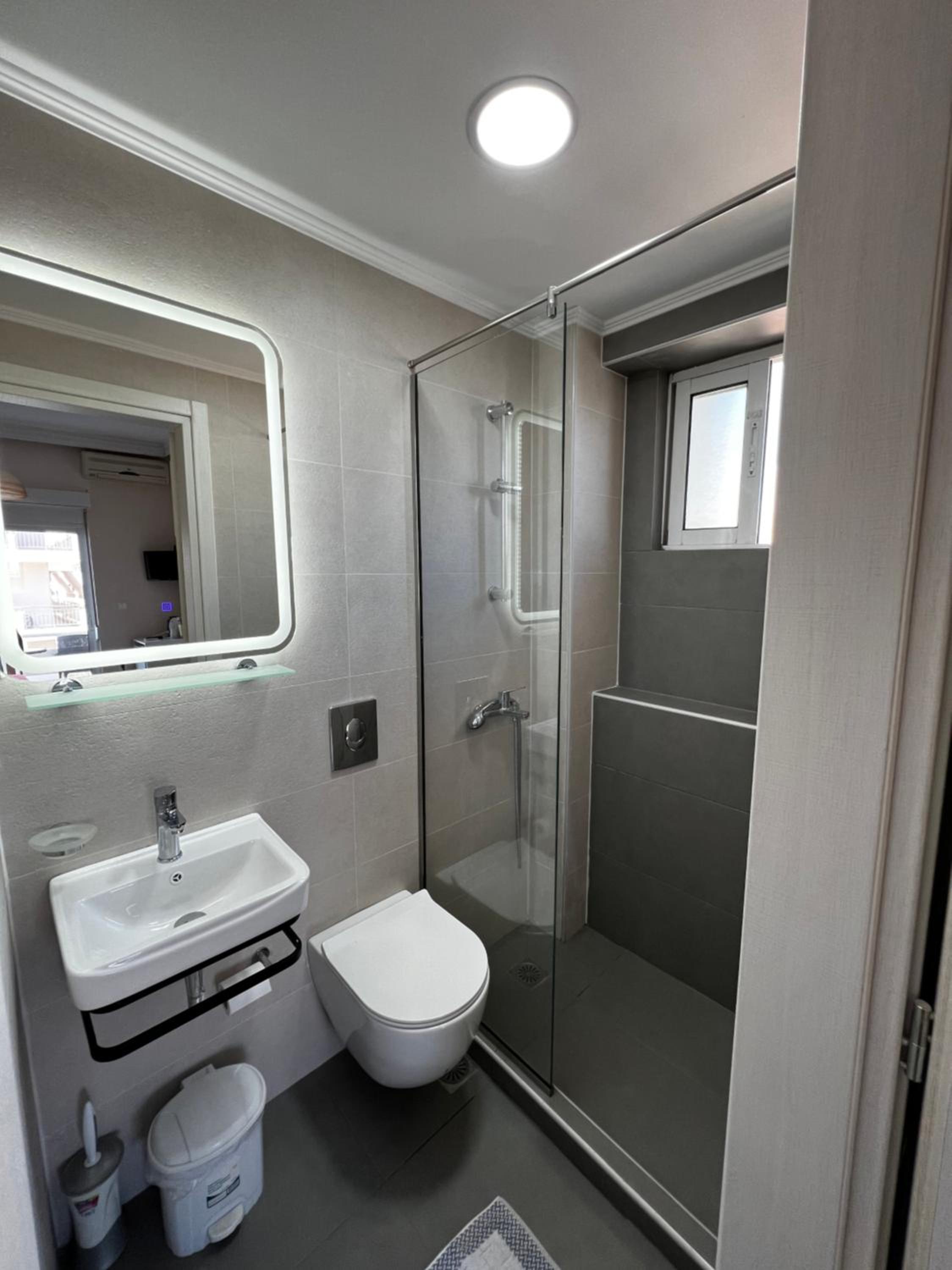 Double or Twin Room - Photo 15