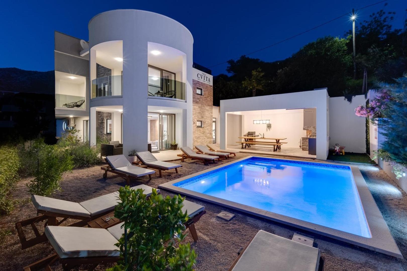 Villa with Private Pool photo 3