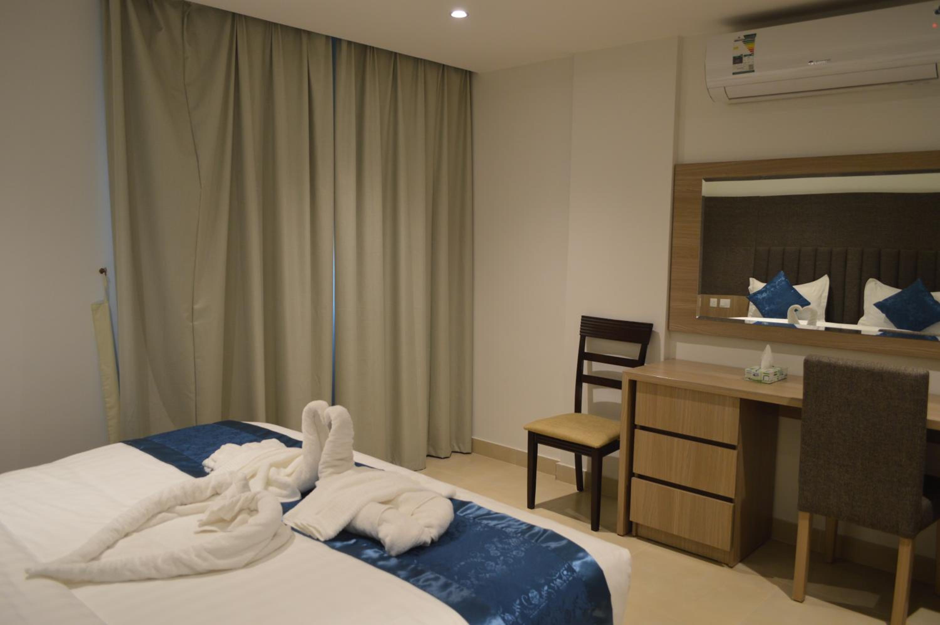 One-Bedroom Apartment - Photo 6