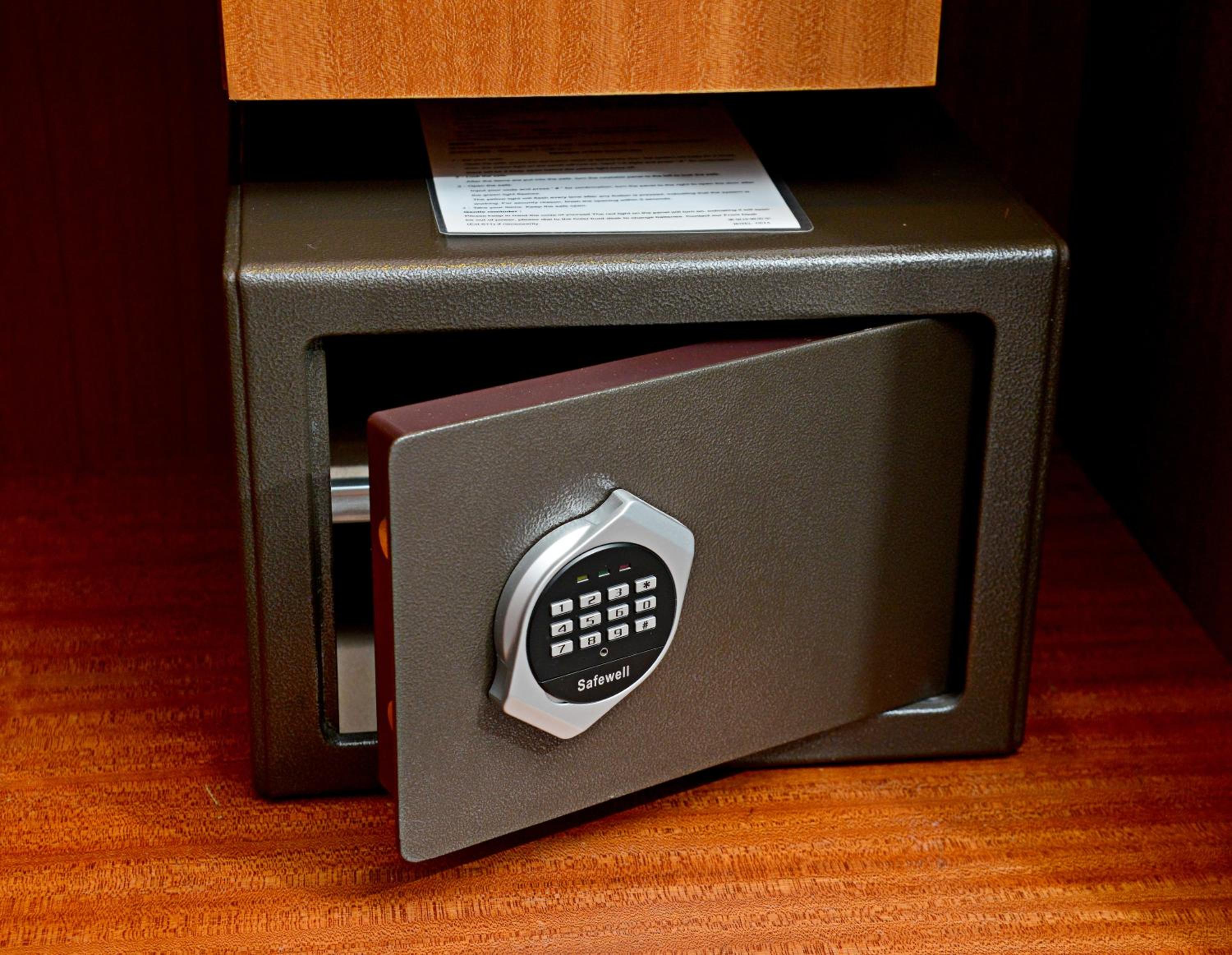 Standard Twin Room - Photo 11