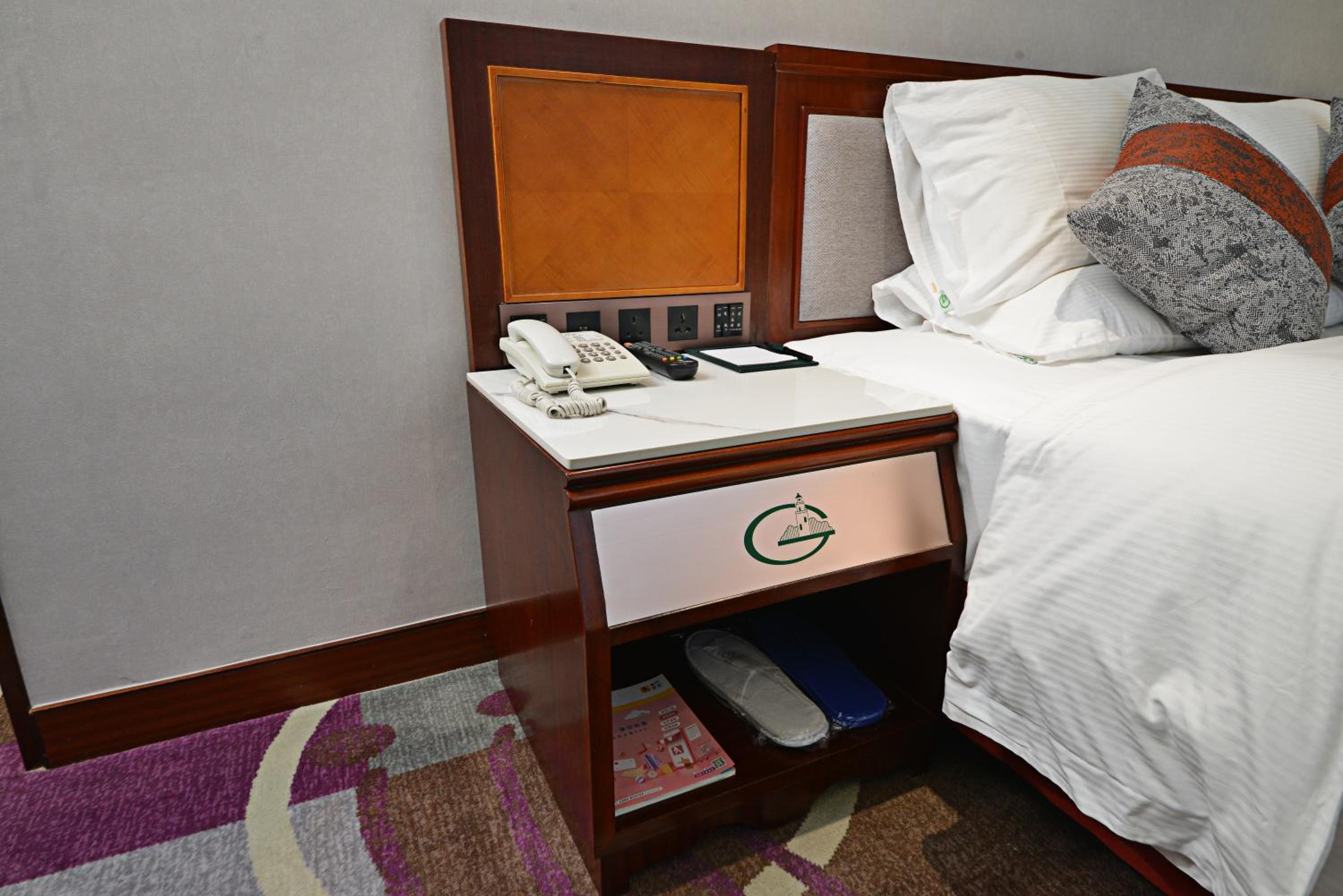 Standard Twin Room - Photo 5