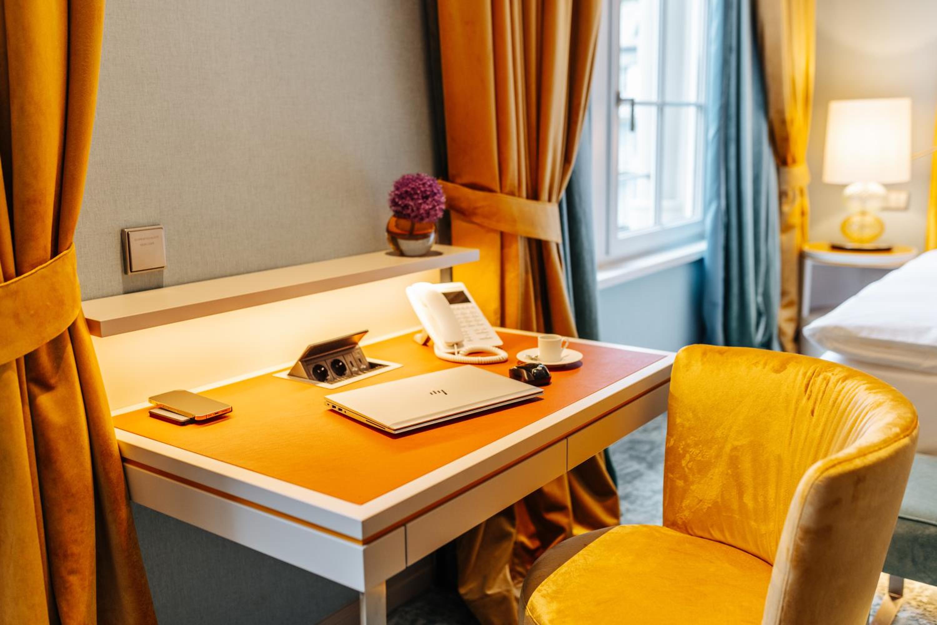Standard Double Room - Photo 4