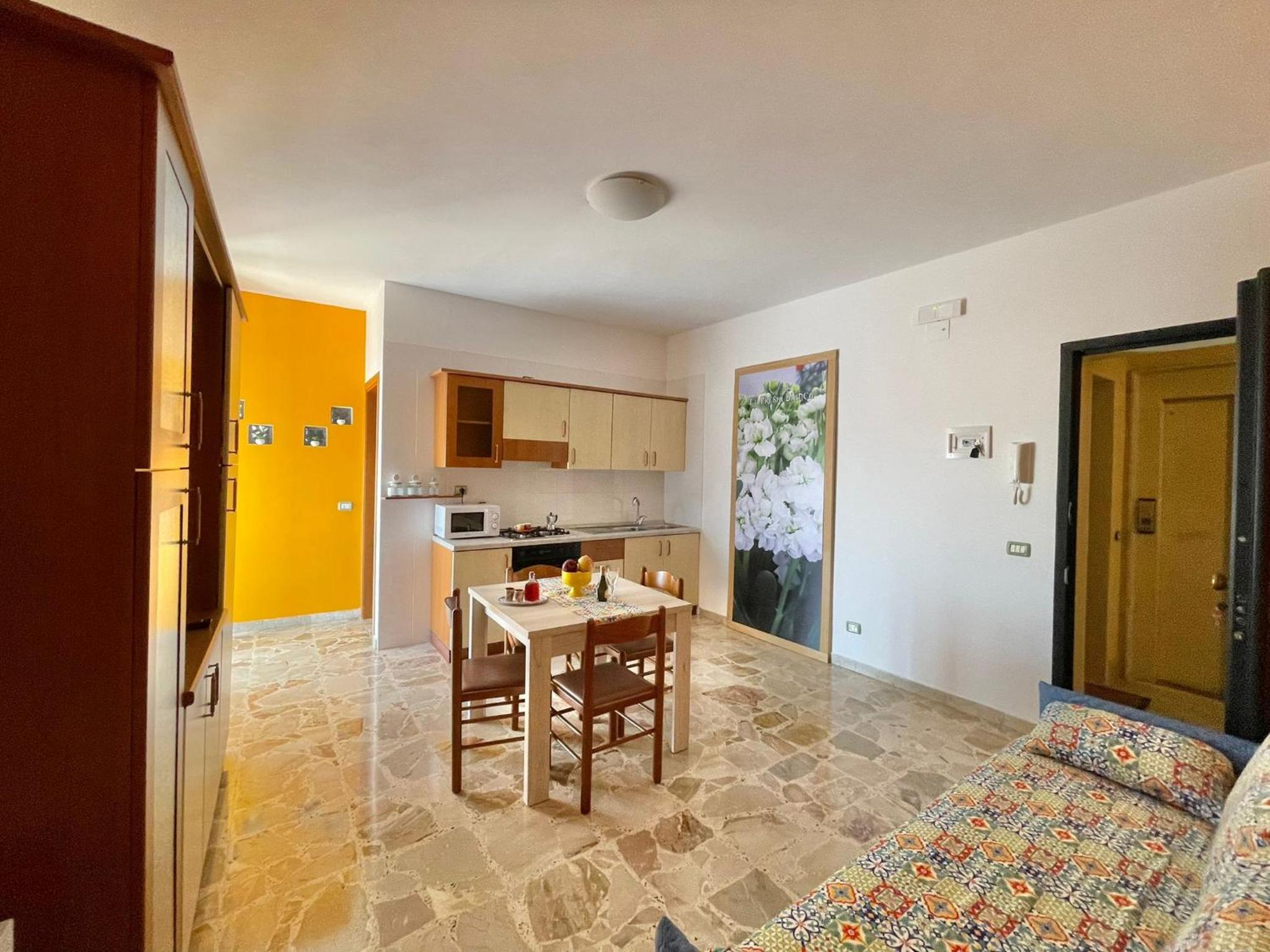Apartment - Photo 17