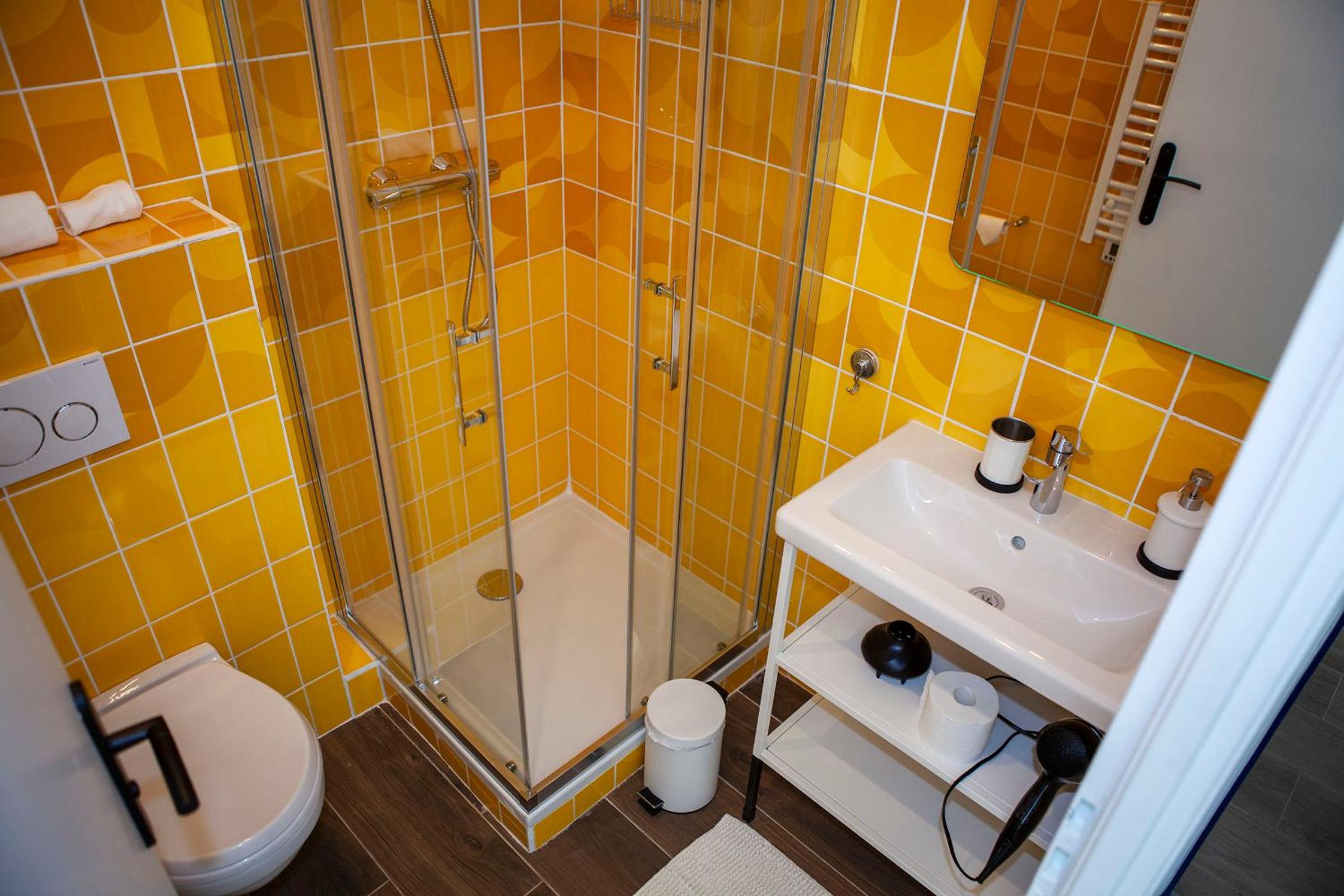 Deluxe Double Room - Photo 18