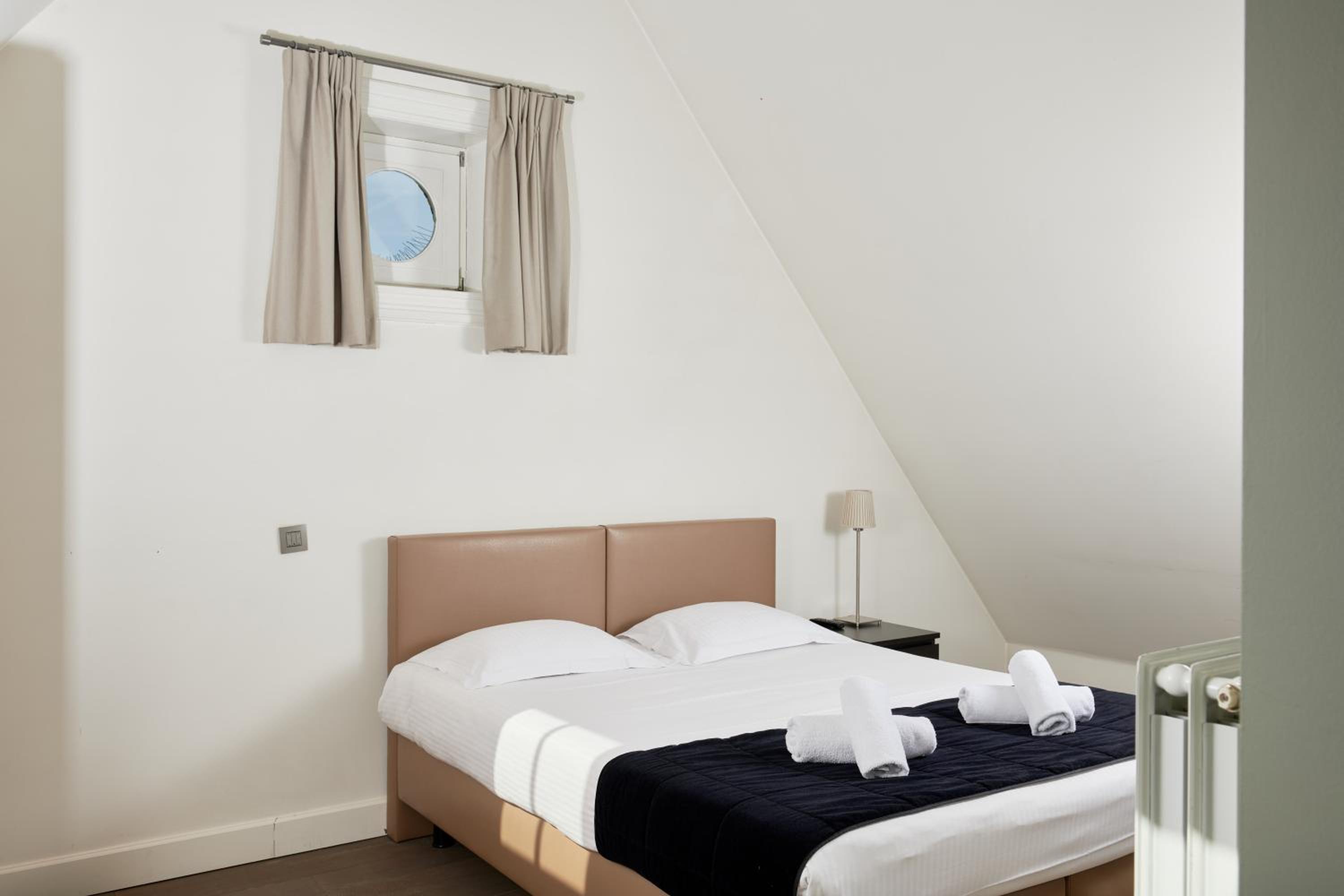 Double Room with Private Bathroom photo 1