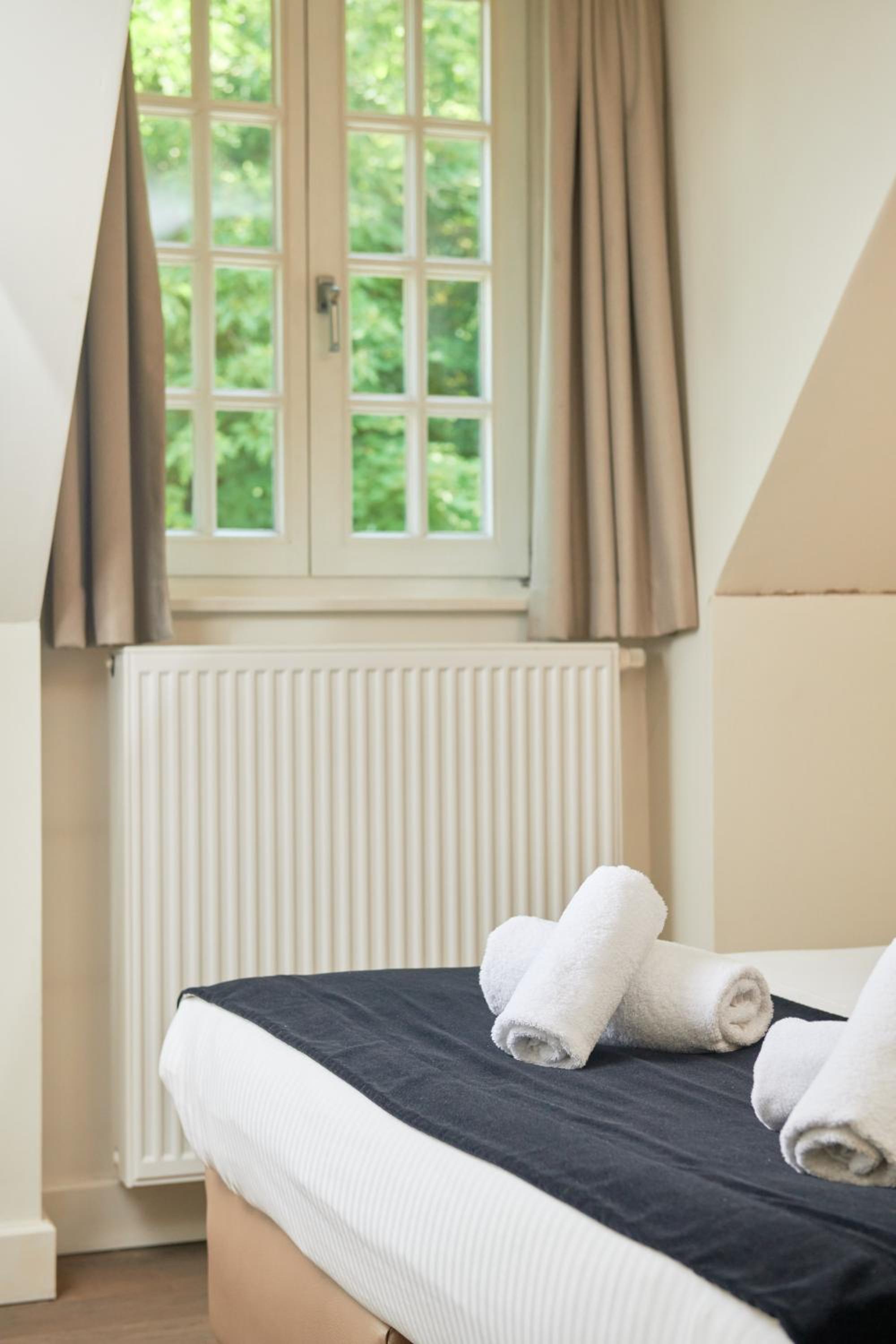 Double Room with Private Bathroom - Photo 2