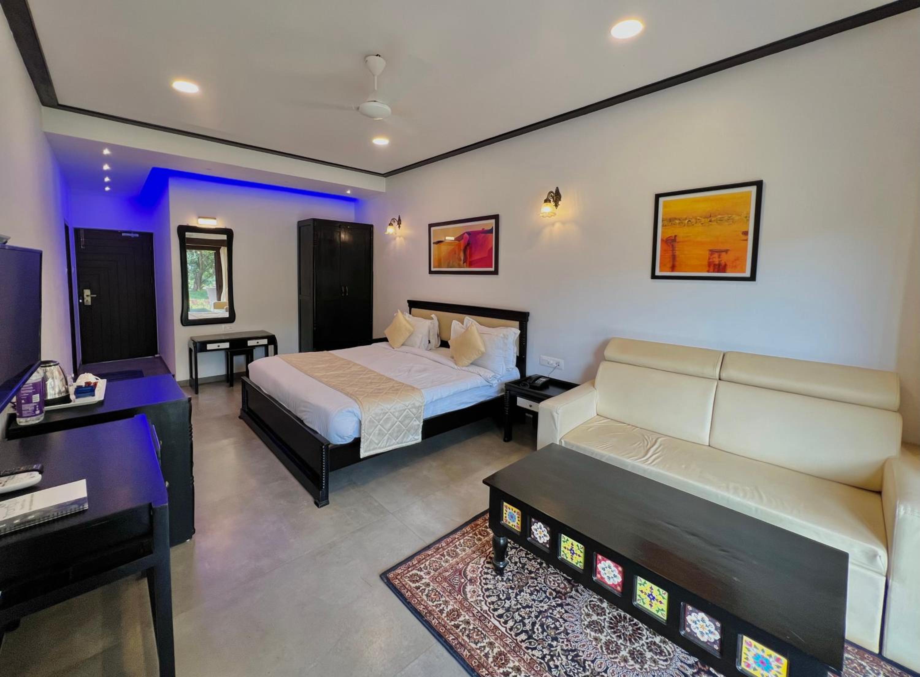 Queen Room with Garden View photo 3
