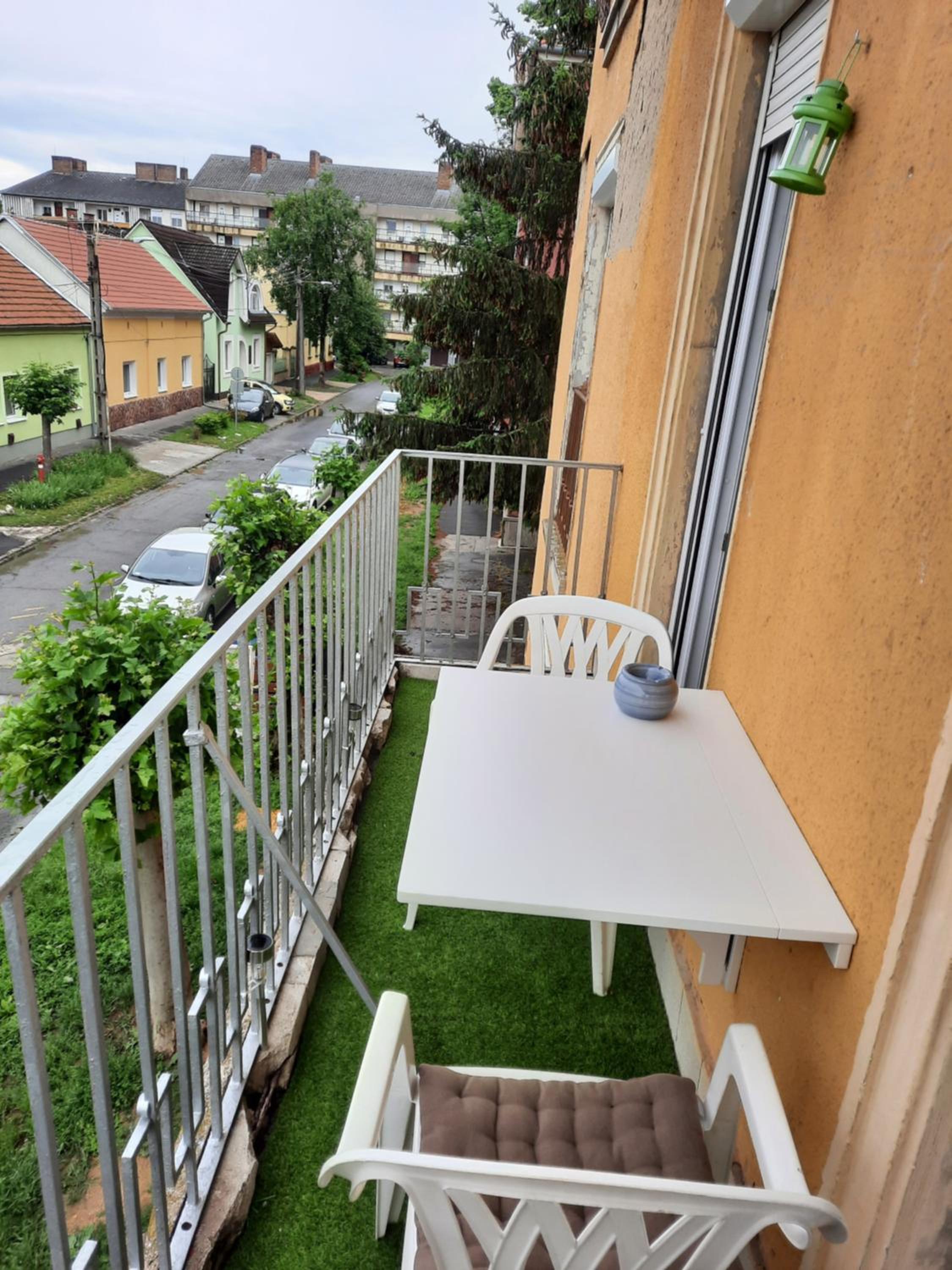 One-Bedroom Apartment - Photo 14