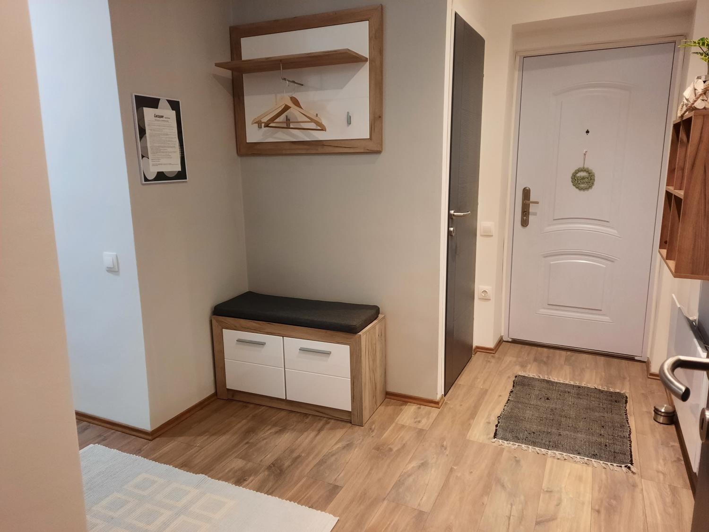 One-Bedroom Apartment - Photo 4