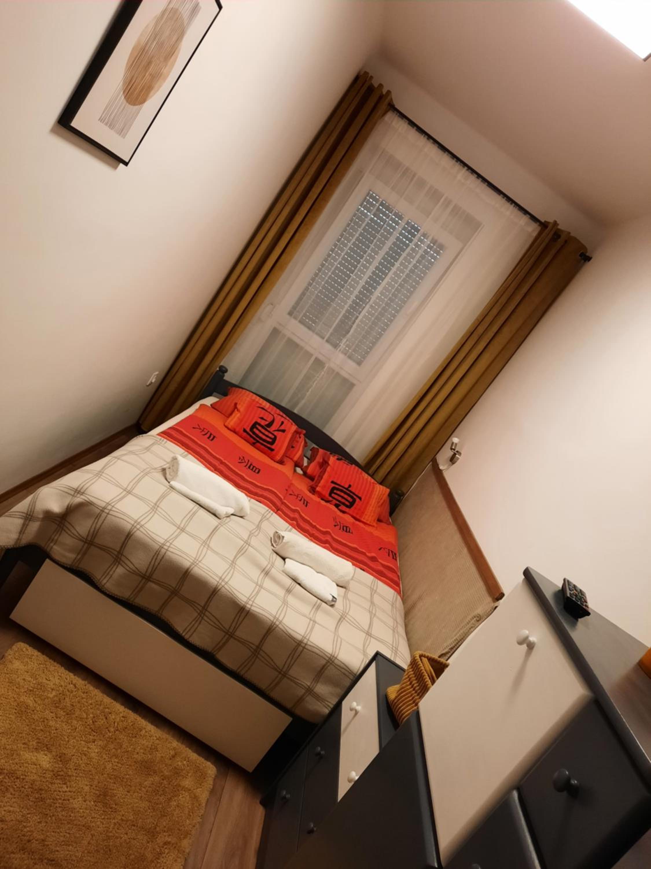 One-Bedroom Apartment - Photo 17