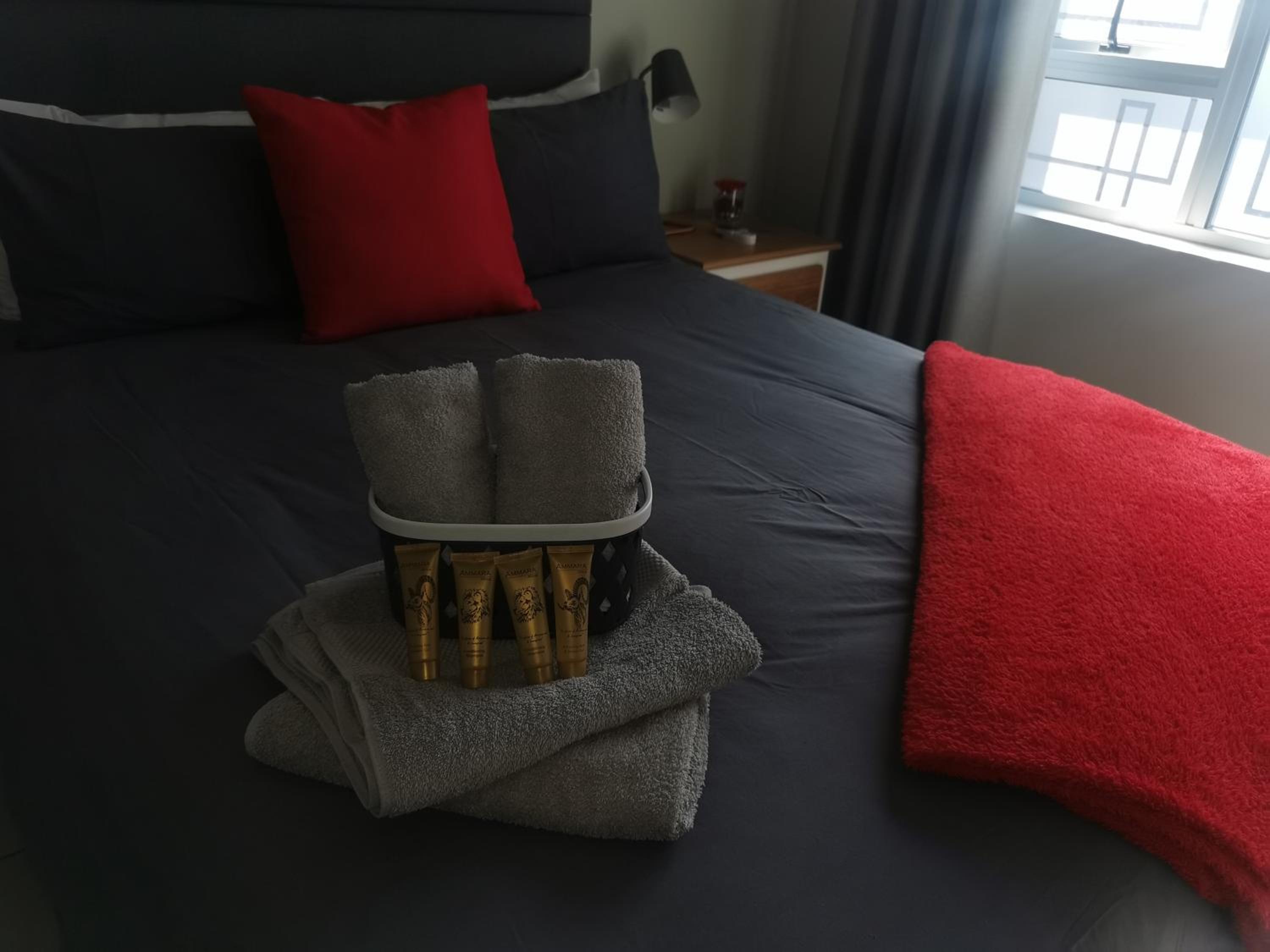 Deluxe Double Room (2 Adults + 1 Child) - Photo 43