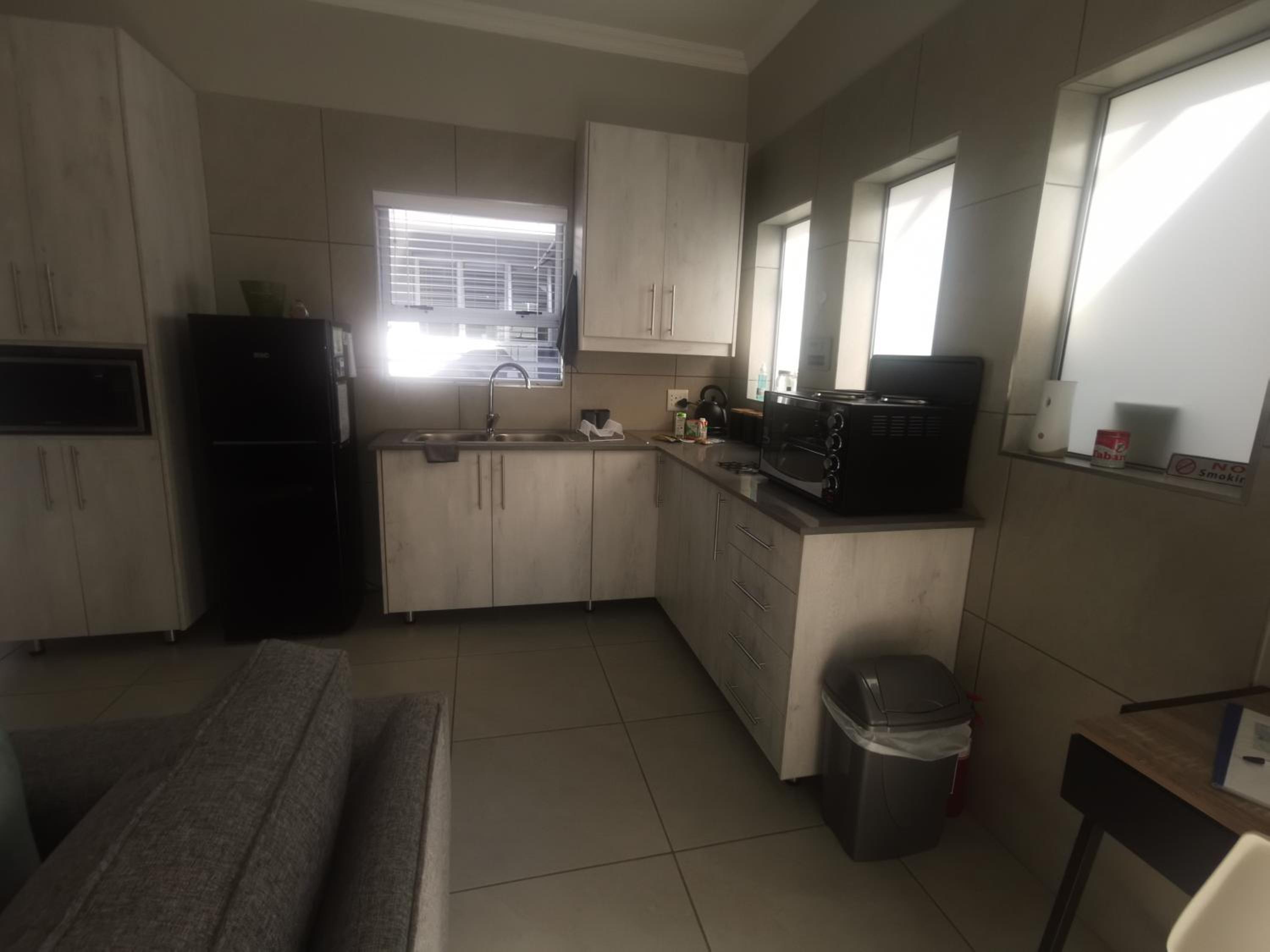 Double Room with Private Bathroom - Photo 5