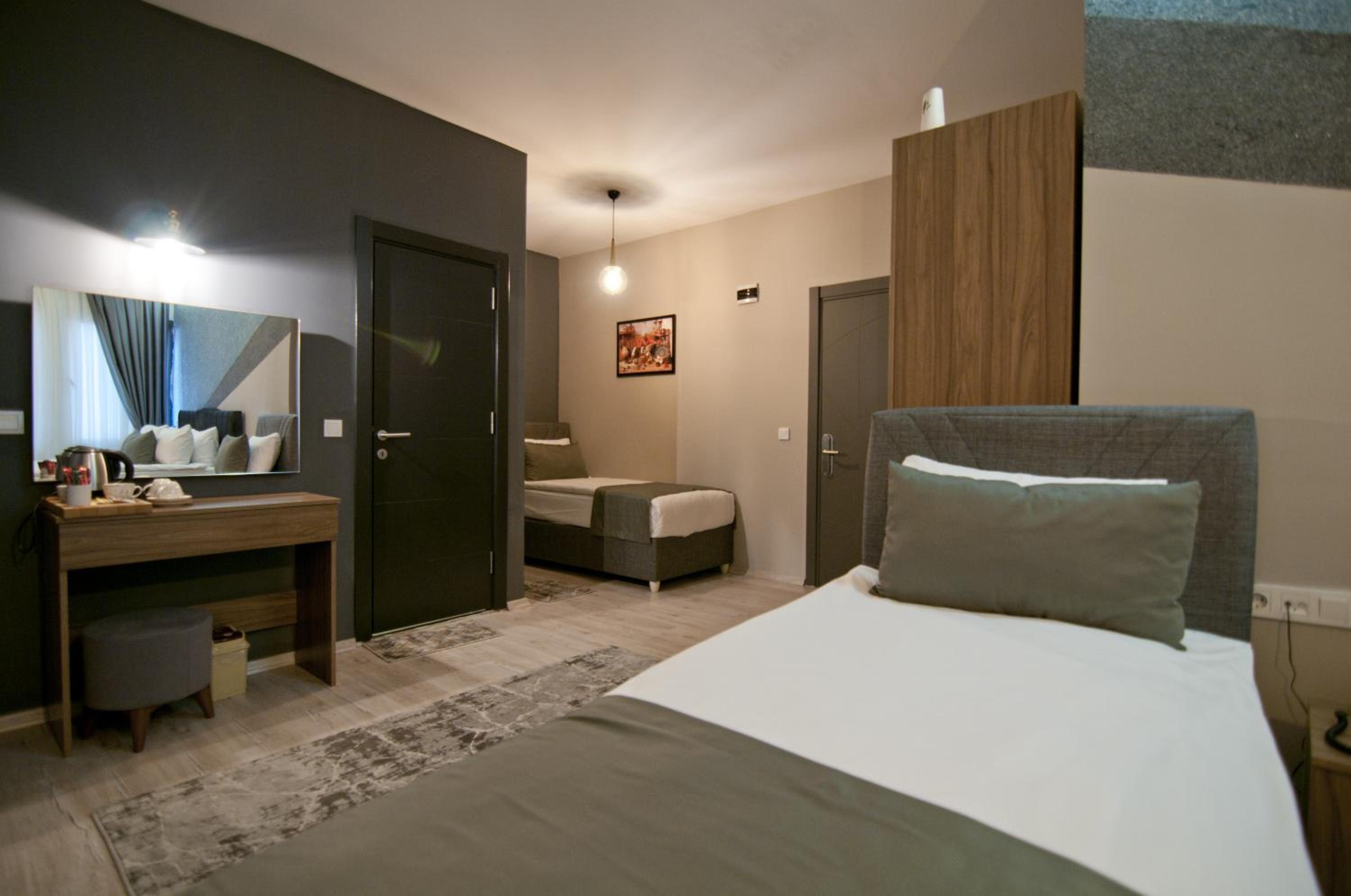 Standard Triple Room photo 3