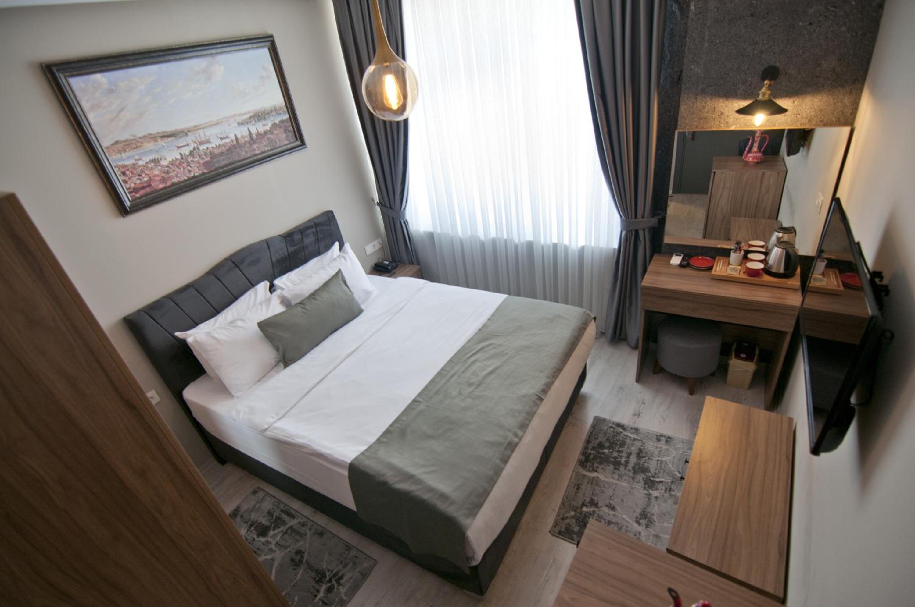 Standard Double Room photo 2