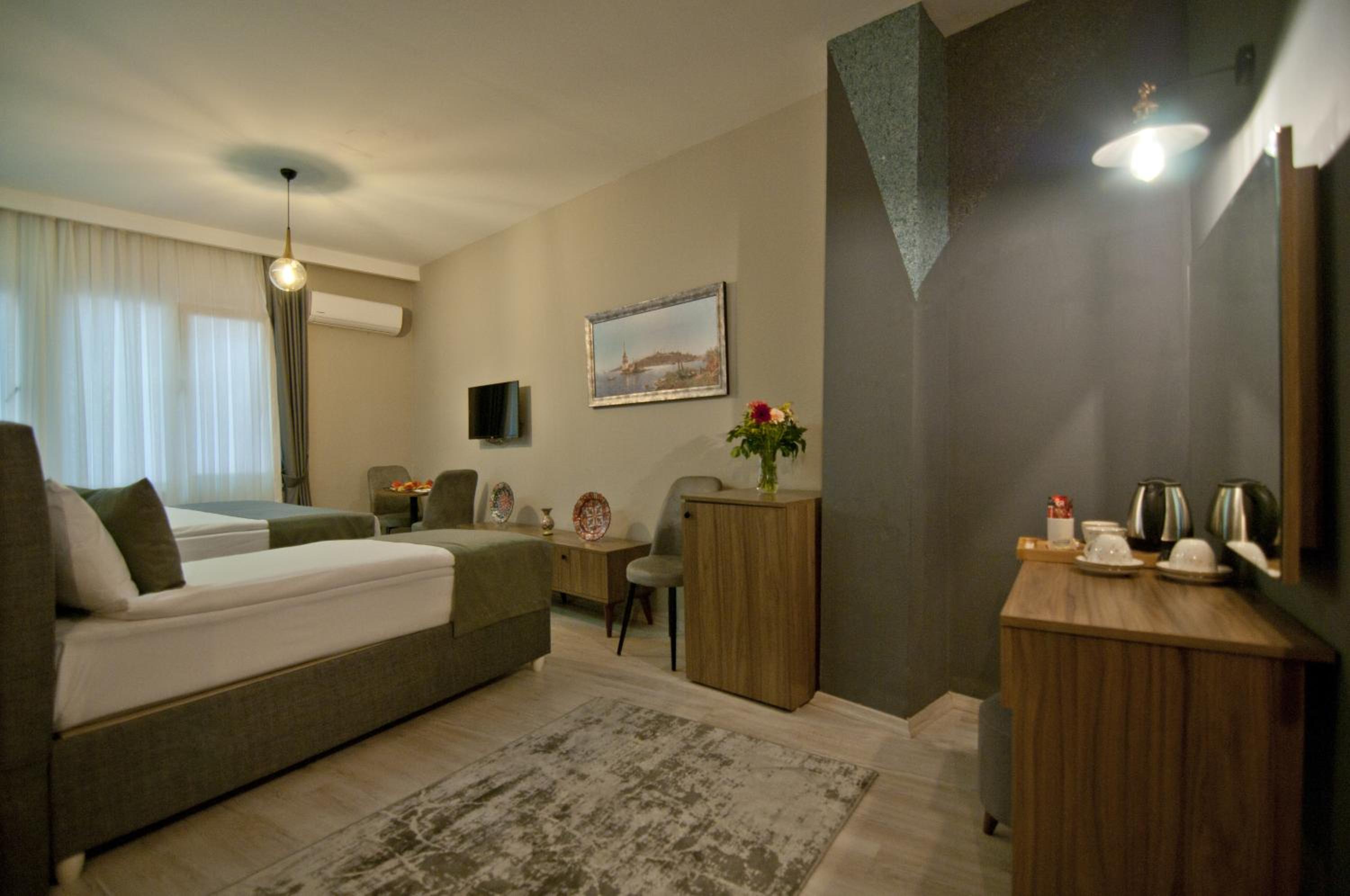 Standard Triple Room photo 2