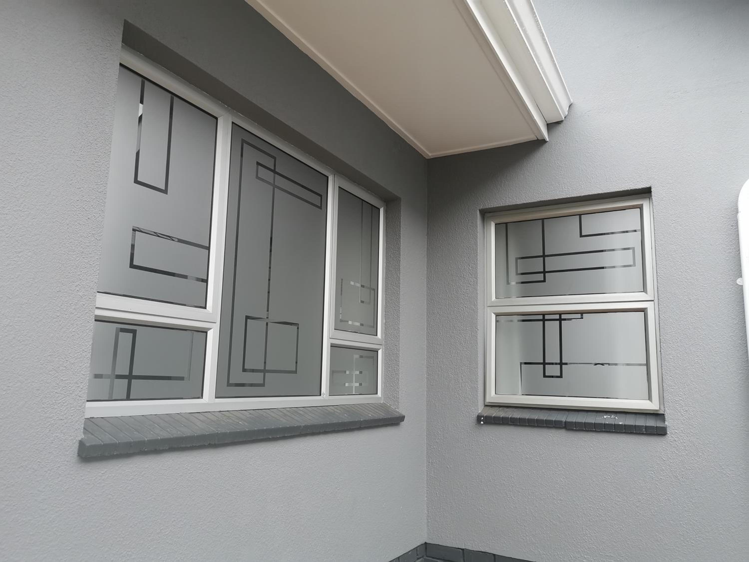 Deluxe Double Room (2 Adults + 1 Child) - Photo 2