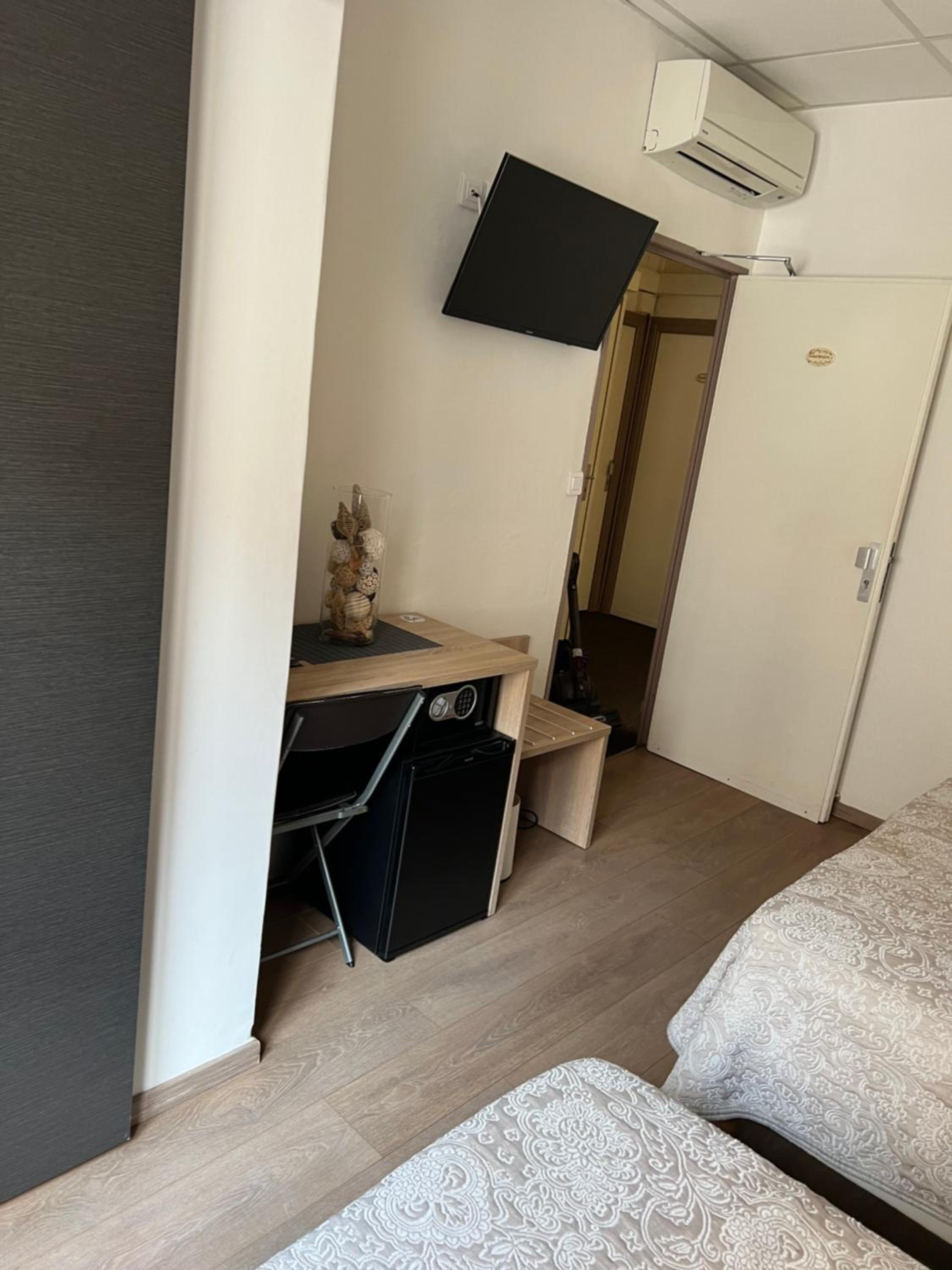 Triple Room - Photo 9