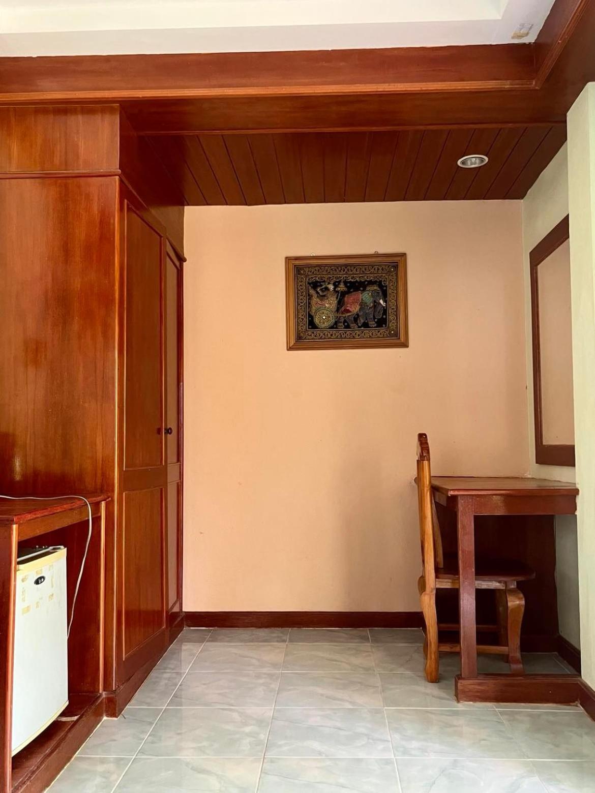 Superior Family Room with Garden View  photo 3
