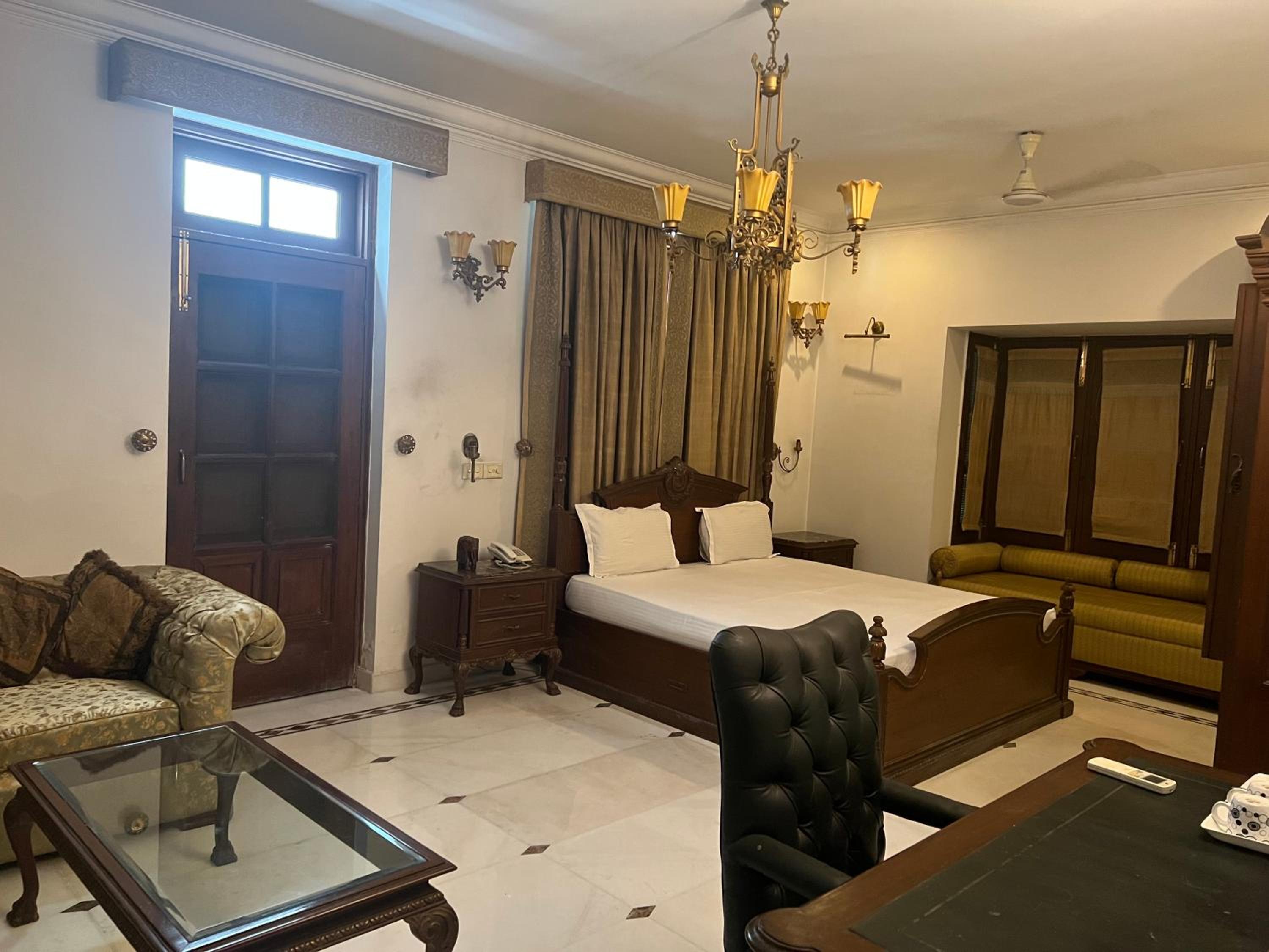 Superior King Room photo 1