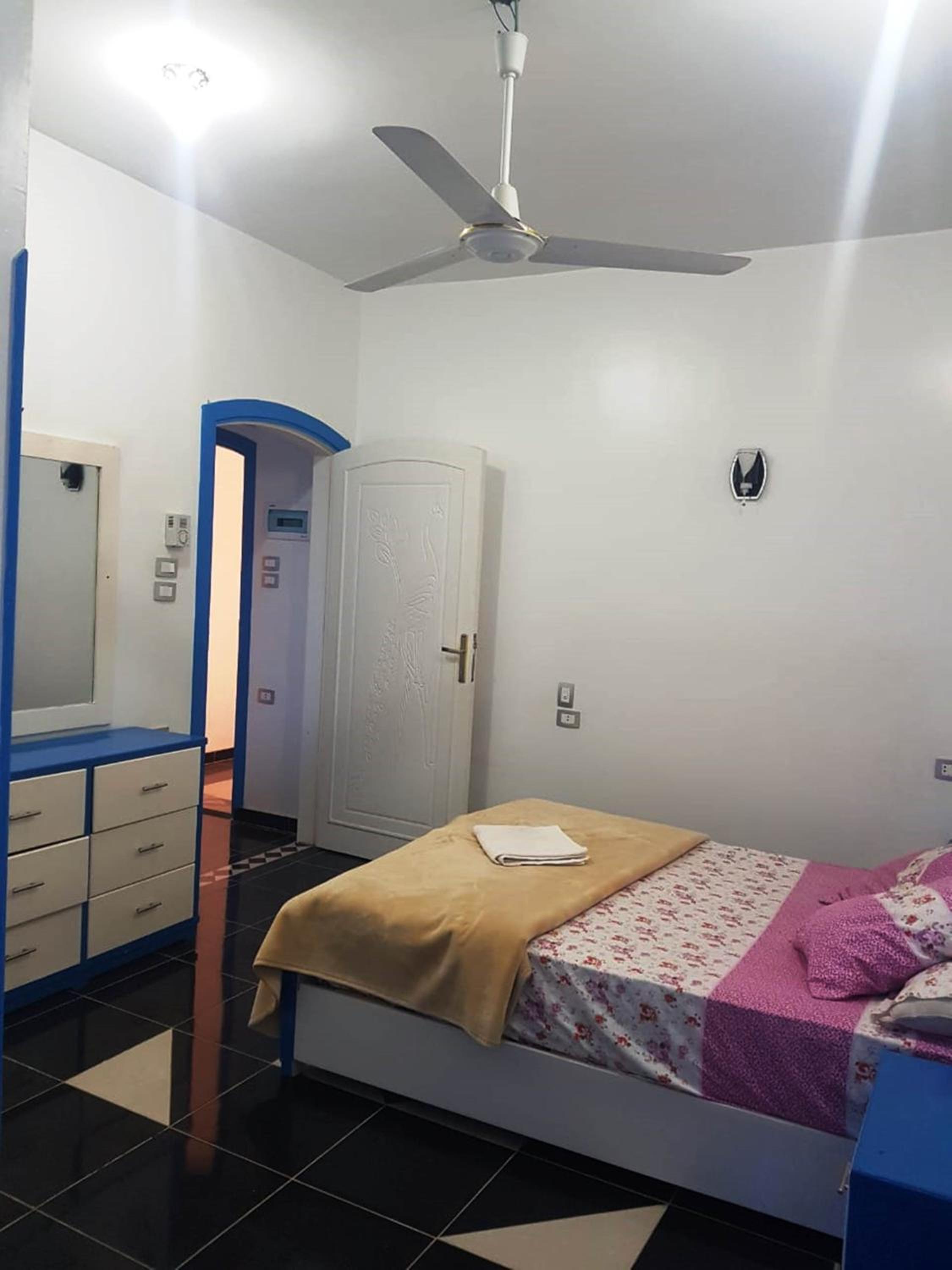 One-Bedroom Apartment - Photo 6