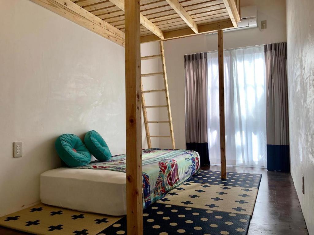 Bed in 4-Bed Mixed Dormitory Room photo 2