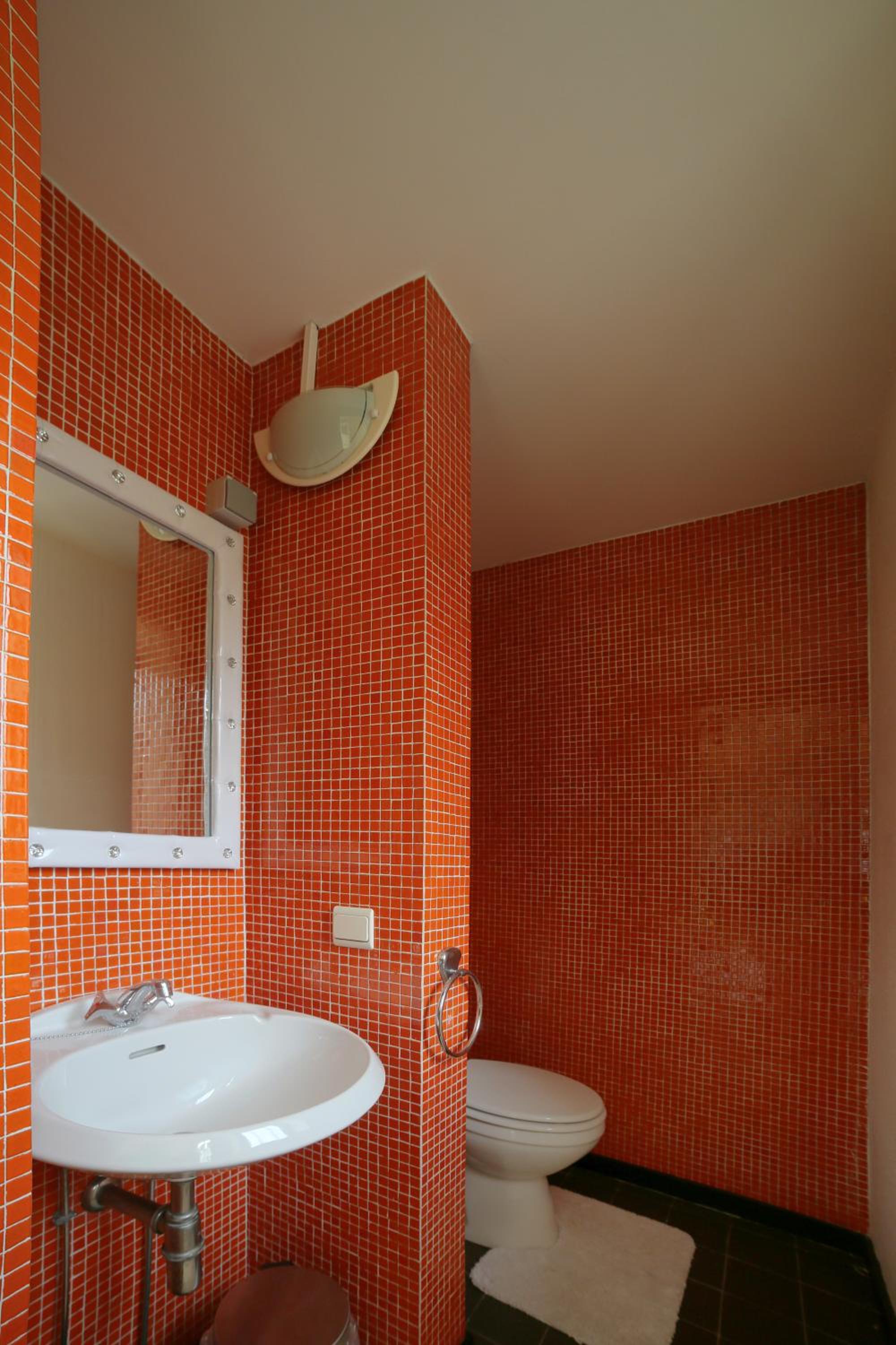 Studio Apartment - Photo 15