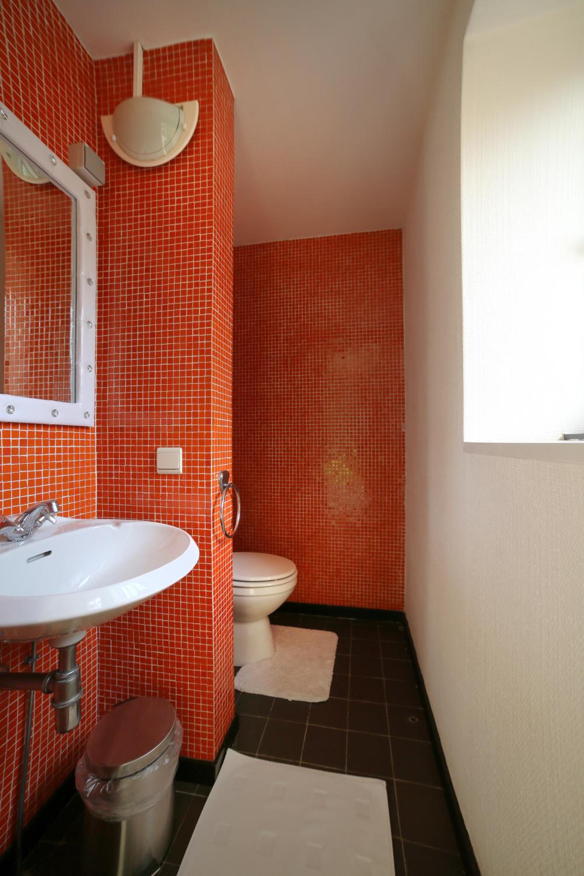 Studio Apartment - Photo 16