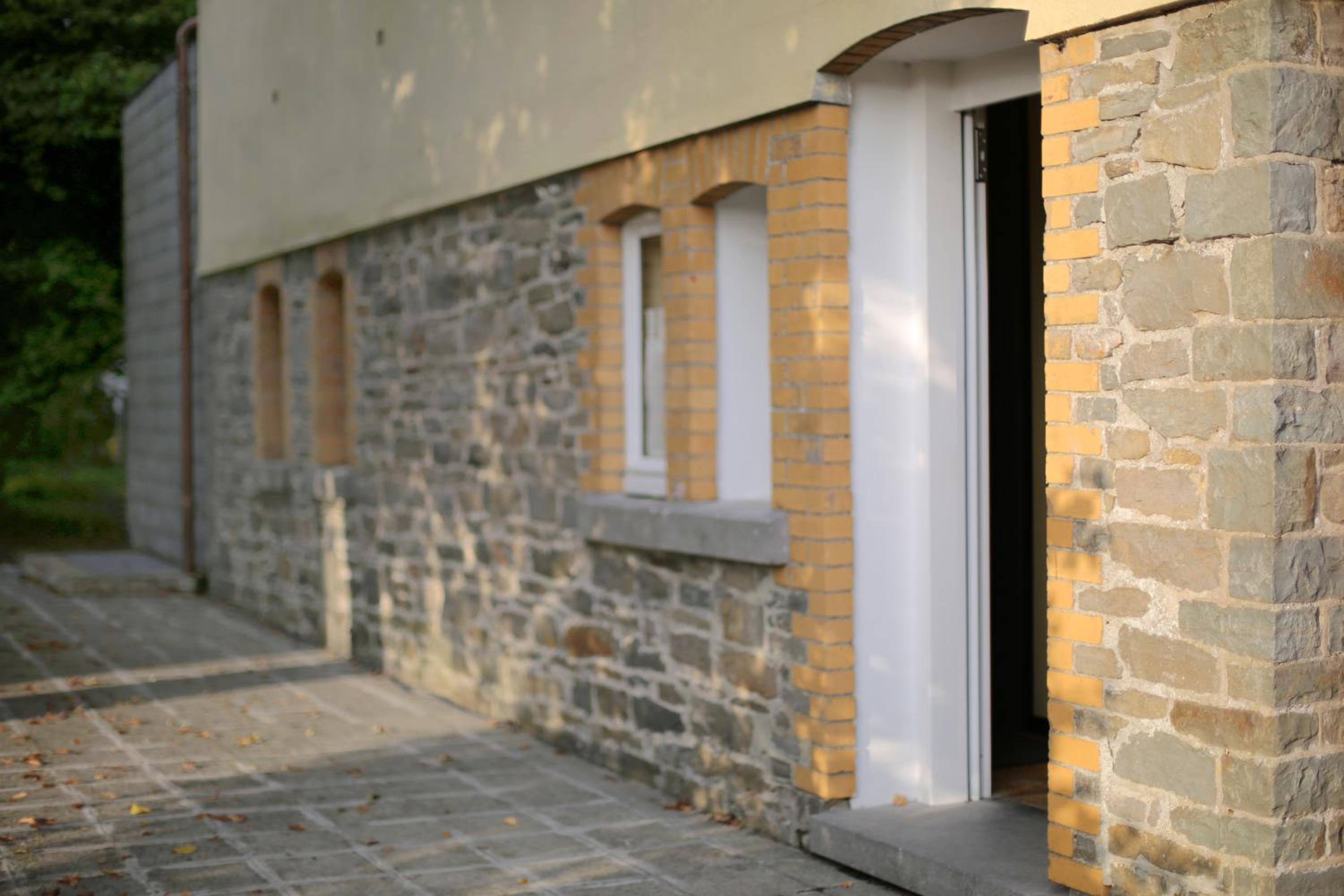 Studio Apartment - Photo 17